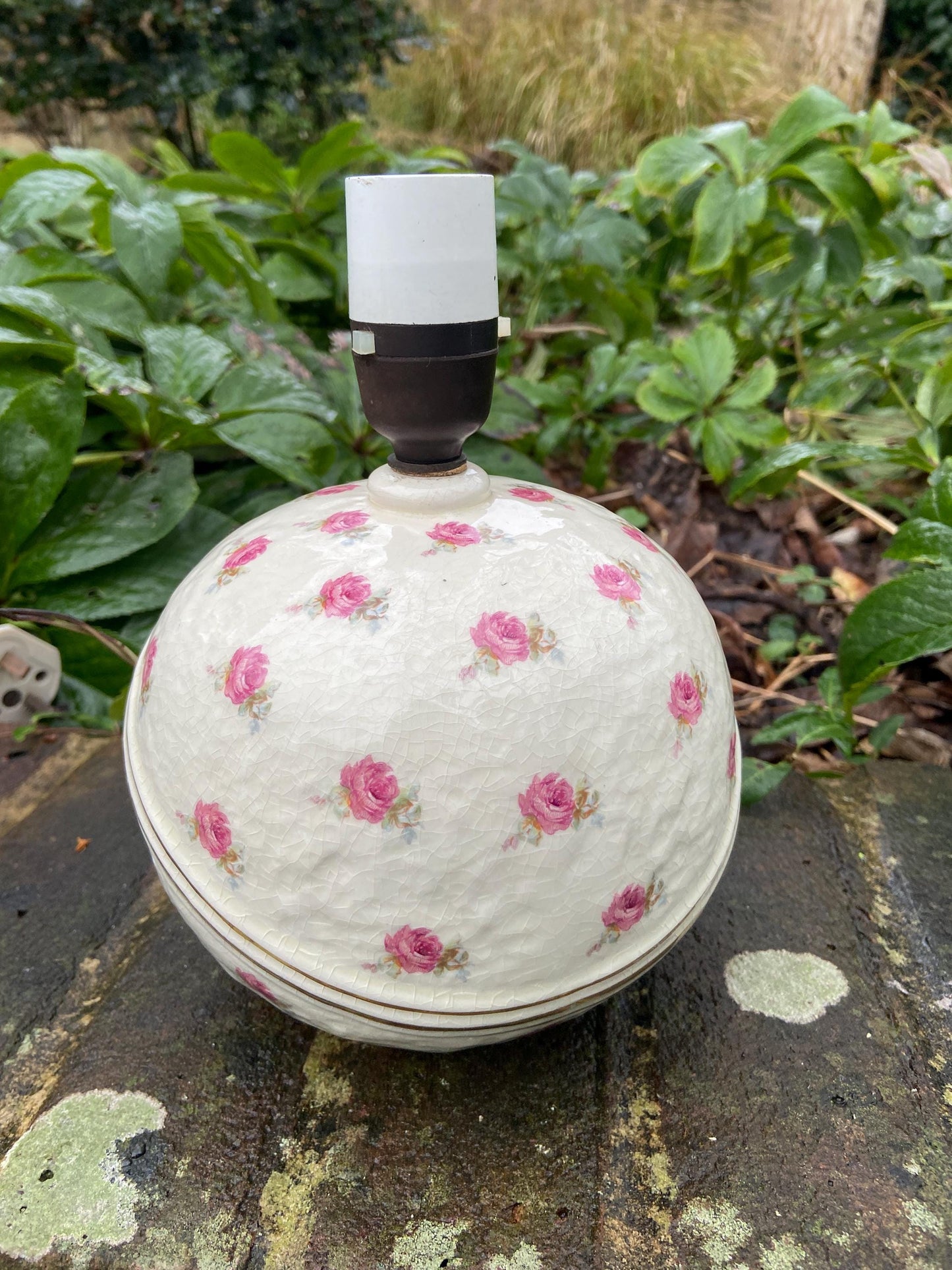1950s rounded crackle glaze ceramic lamp with roses and unusual gold band (Hughes of Longport)
