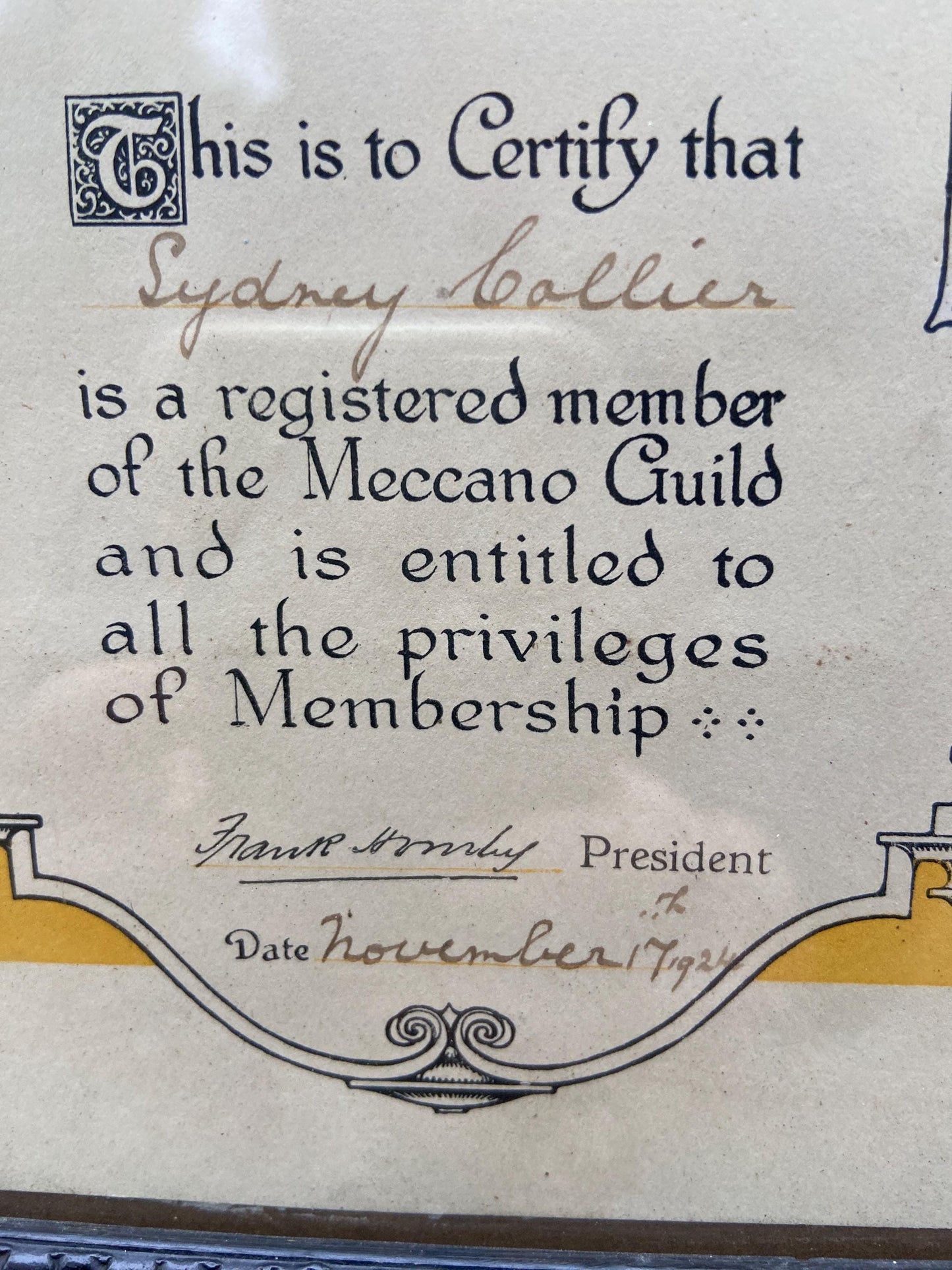 1920s Meccano Guild certificate in a gorgeous vintage wooden glazed frame (34.5 x 28.5cm)