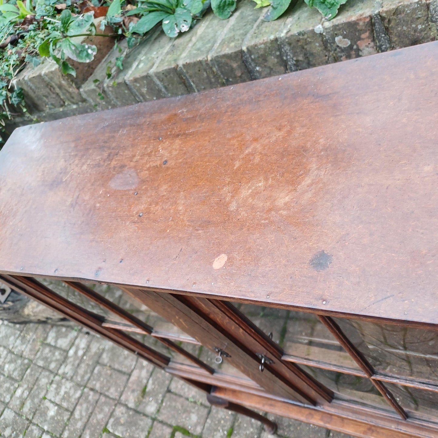 Beautiful Vintage Victorian Oak Glazed Cupboard with Curved Glass. FREE HAND Delivery.