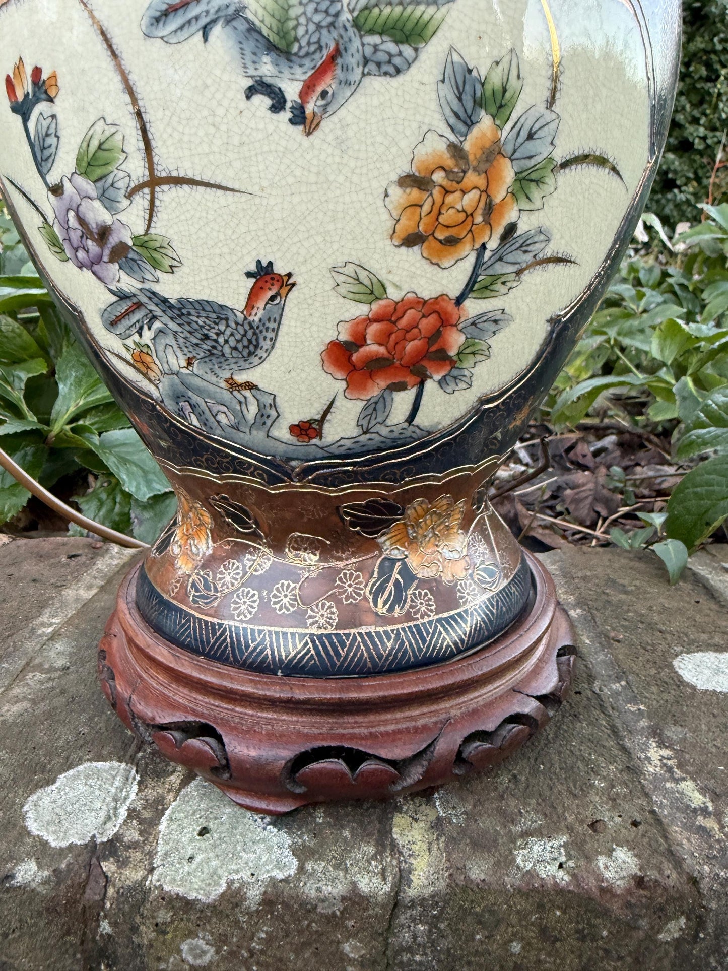 Large Oriental Ginger Jar style Vintage Table Lamp with painted birds, creatures and florals - working condition