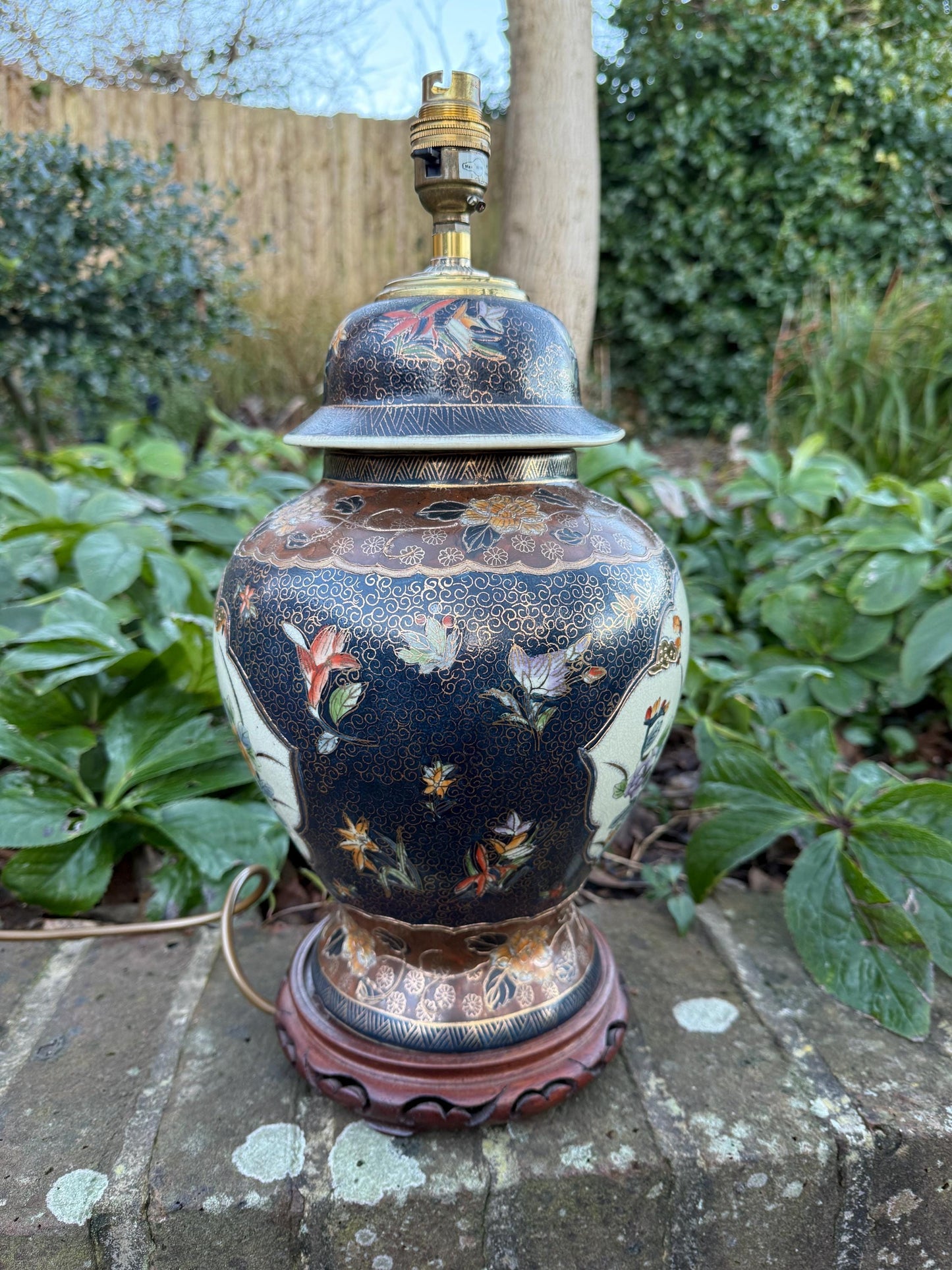 Large Oriental Ginger Jar style Vintage Table Lamp with painted birds, creatures and florals - working condition