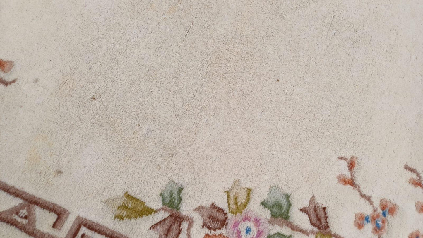 Cream thick wool vintage rug with floral detail - 1970s/80s, vgc 194cm x 122cm