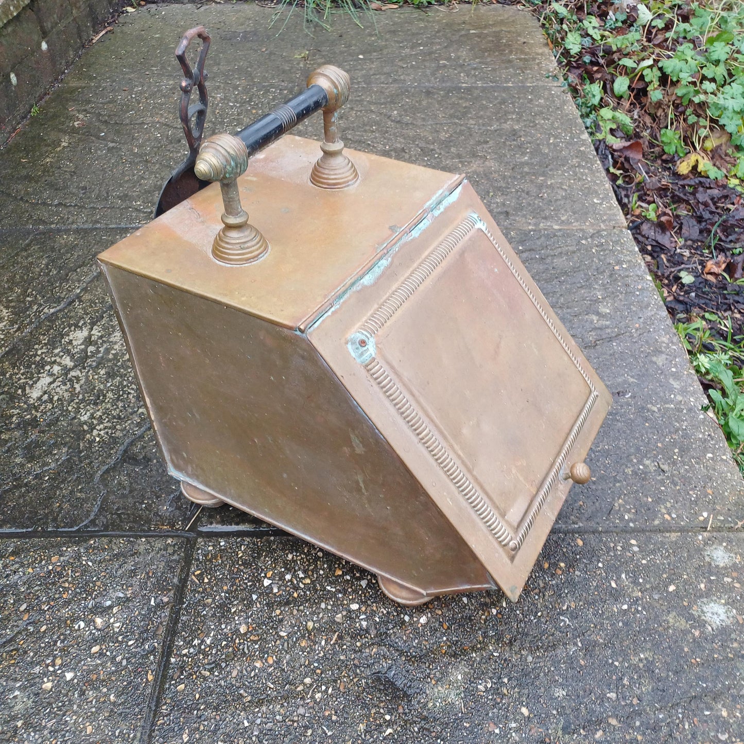 Vintage Late Victorisn Brass Coal Box Scuttle with Intact Liner and Shovel