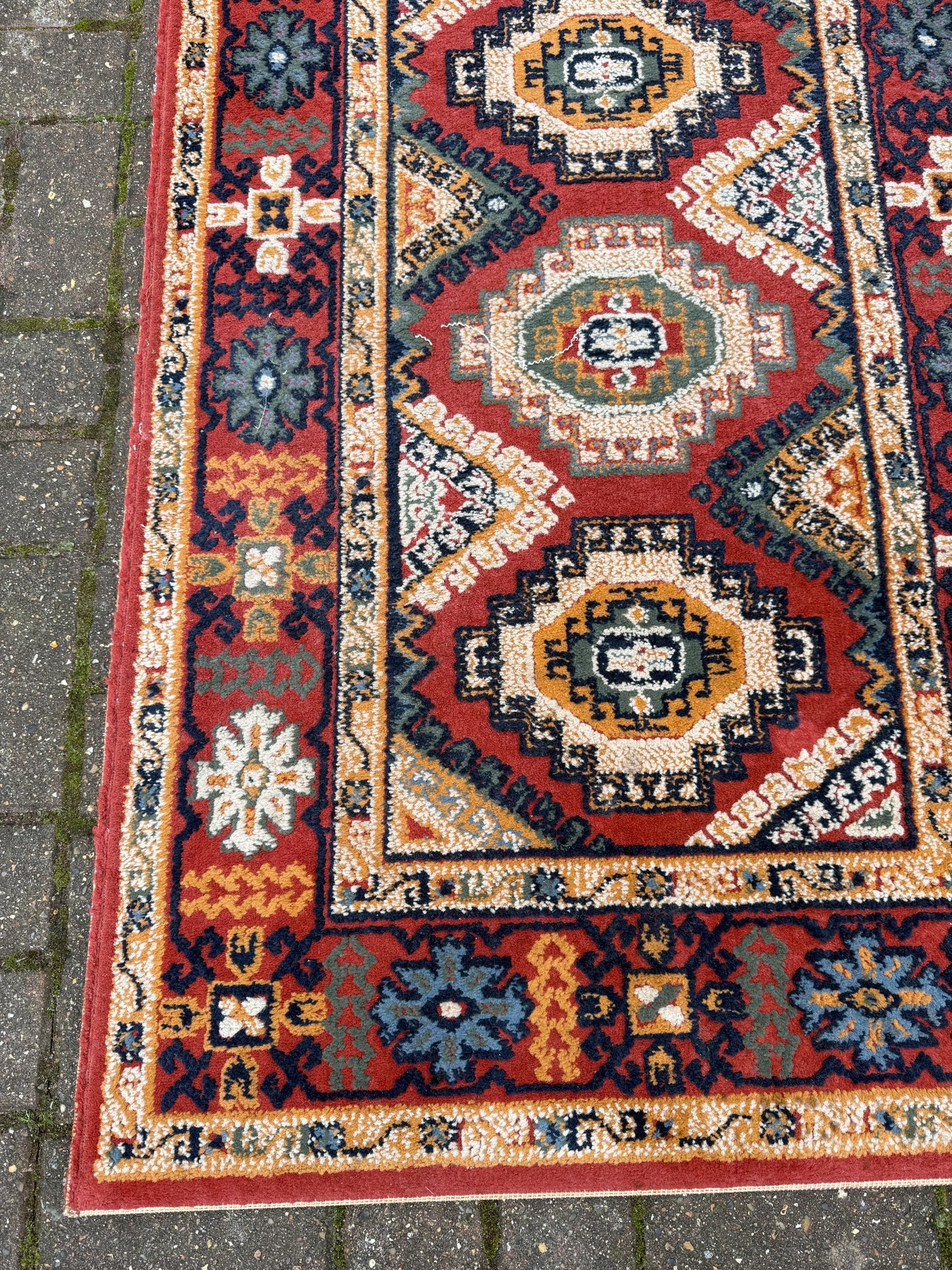 Vibrant retro wool rug with geometric Aztec like pattern - 80cm x 150cm