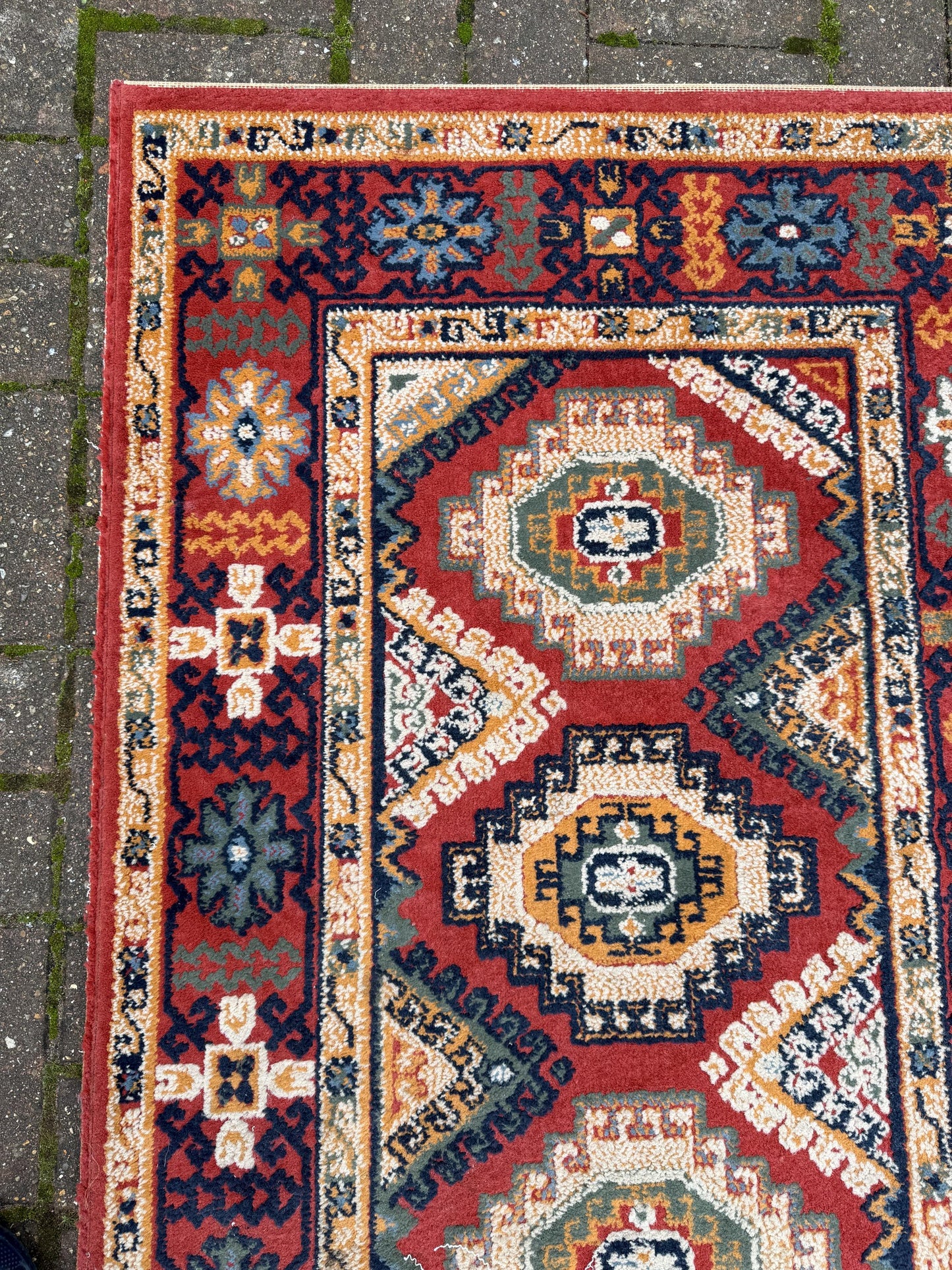 Vibrant retro wool rug with geometric Aztec like pattern - 80cm x 150cm
