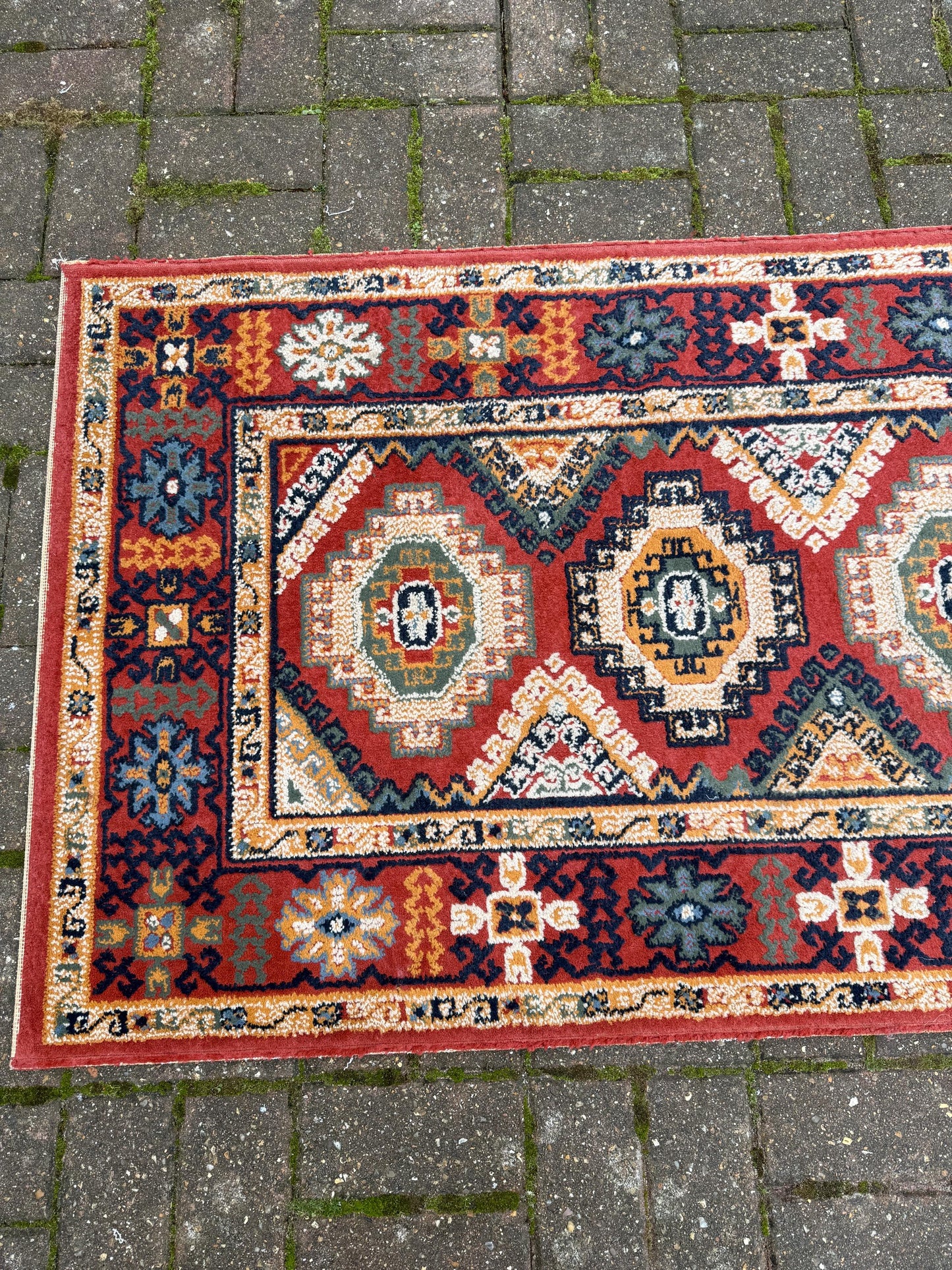 Vibrant retro wool rug with geometric Aztec like pattern - 80cm x 150cm