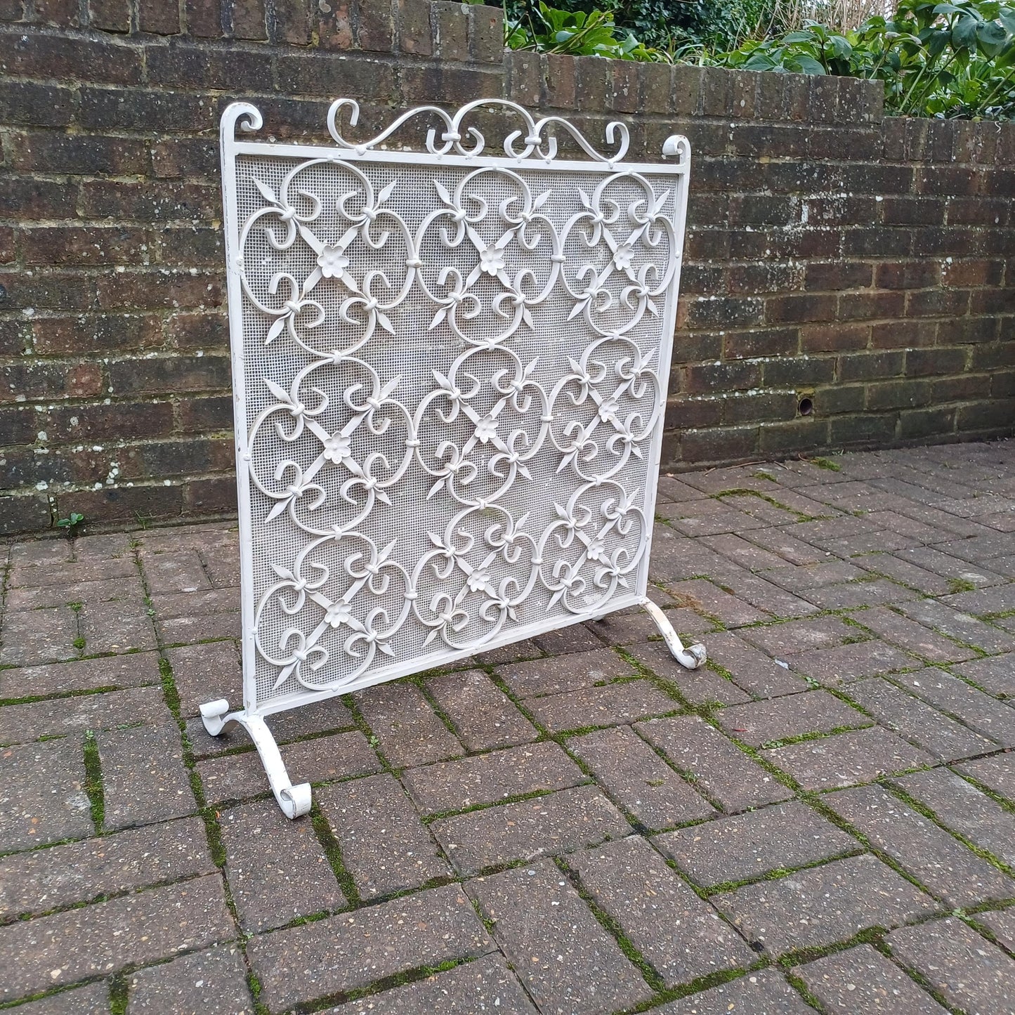 Vintage Mid 20th Century Iron Fire Screen Guard Painted White Heavy Quality