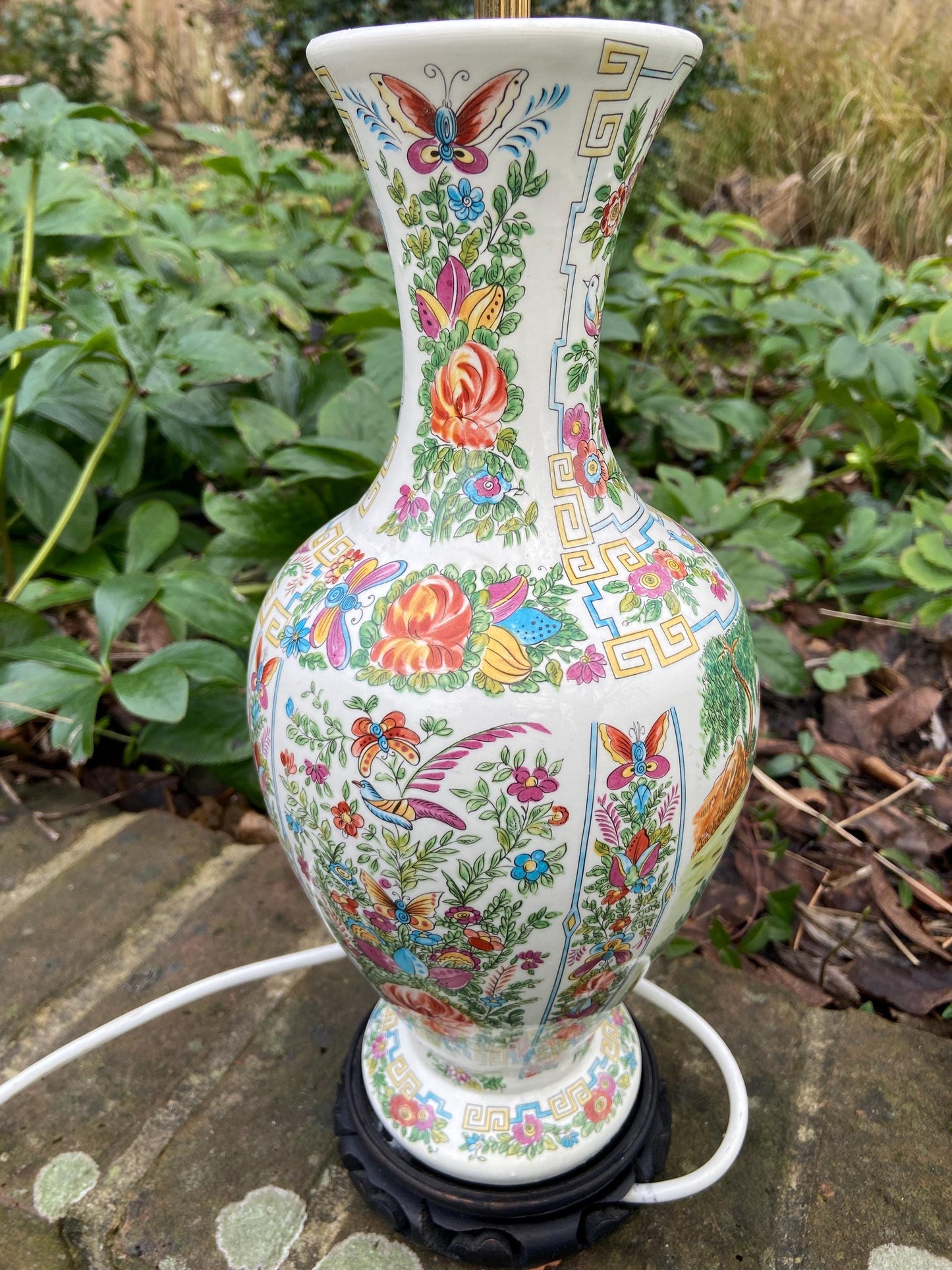 Large authentic vintage Oriental Vase style Table Lamp patterned - working condition 43cm tall