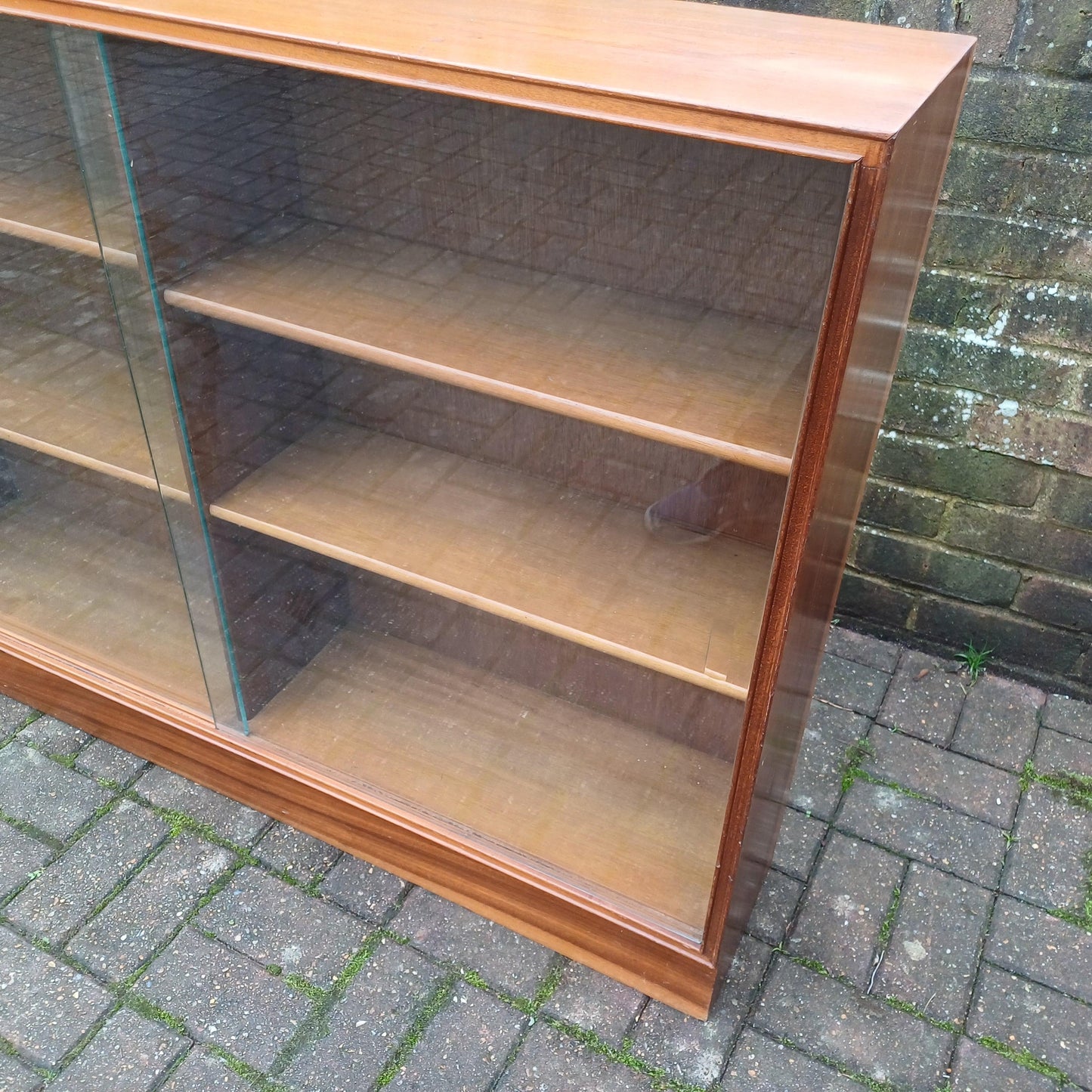 Classic Solid Wood Mid Century Retro Glazed Display Bookcase with Thick Glass Doors FREE HAND Delivery.