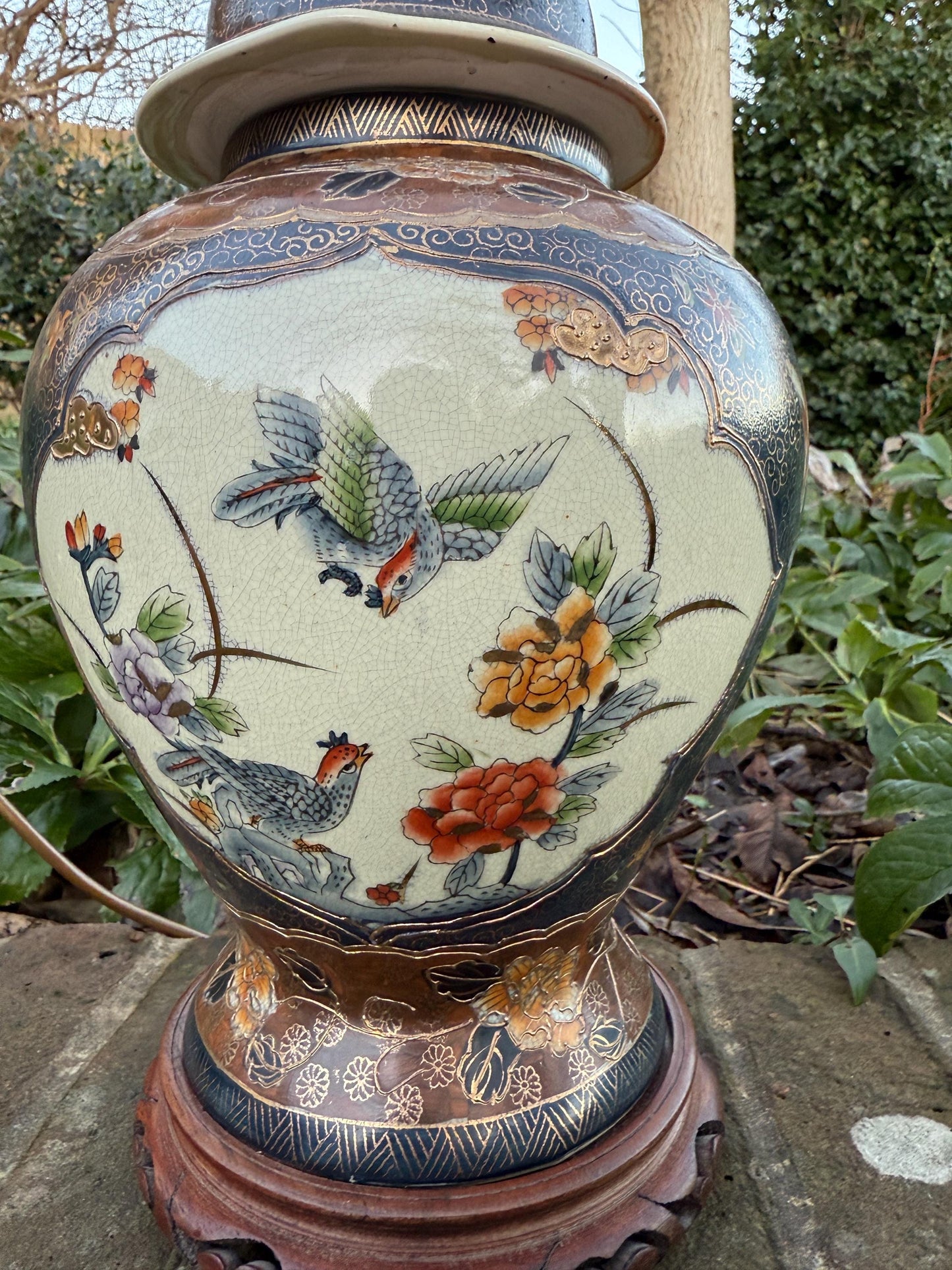 Large Oriental Ginger Jar style Vintage Table Lamp with painted birds, creatures and florals - working condition