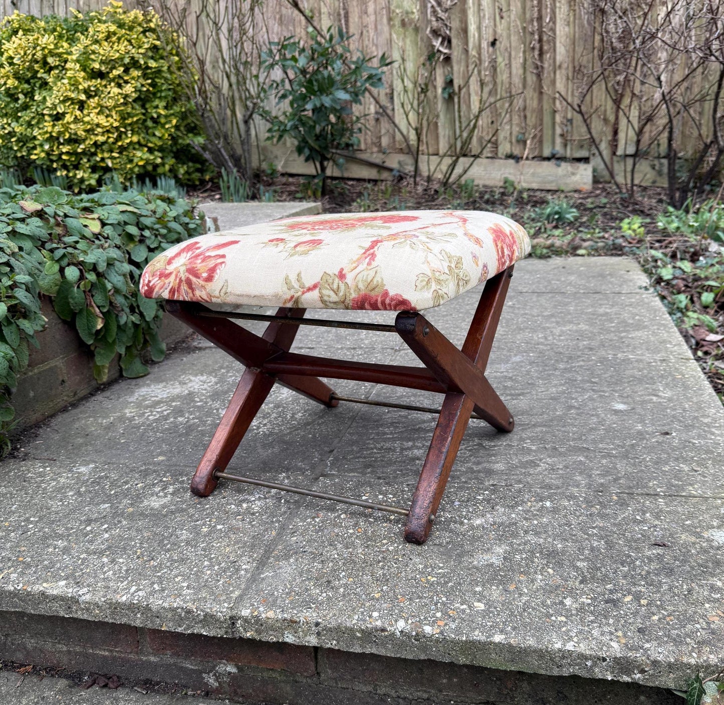 superb gout stool, vintage foot stool, vintage footstool, upholstered stool, 1950s stool, folding stool with material top