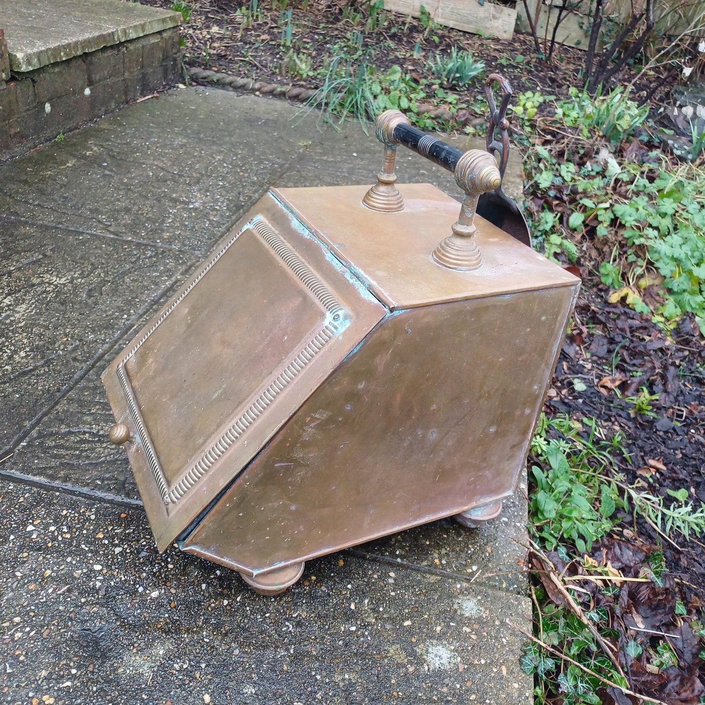 Vintage Late Victorisn Brass Coal Box Scuttle with Intact Liner and Shovel