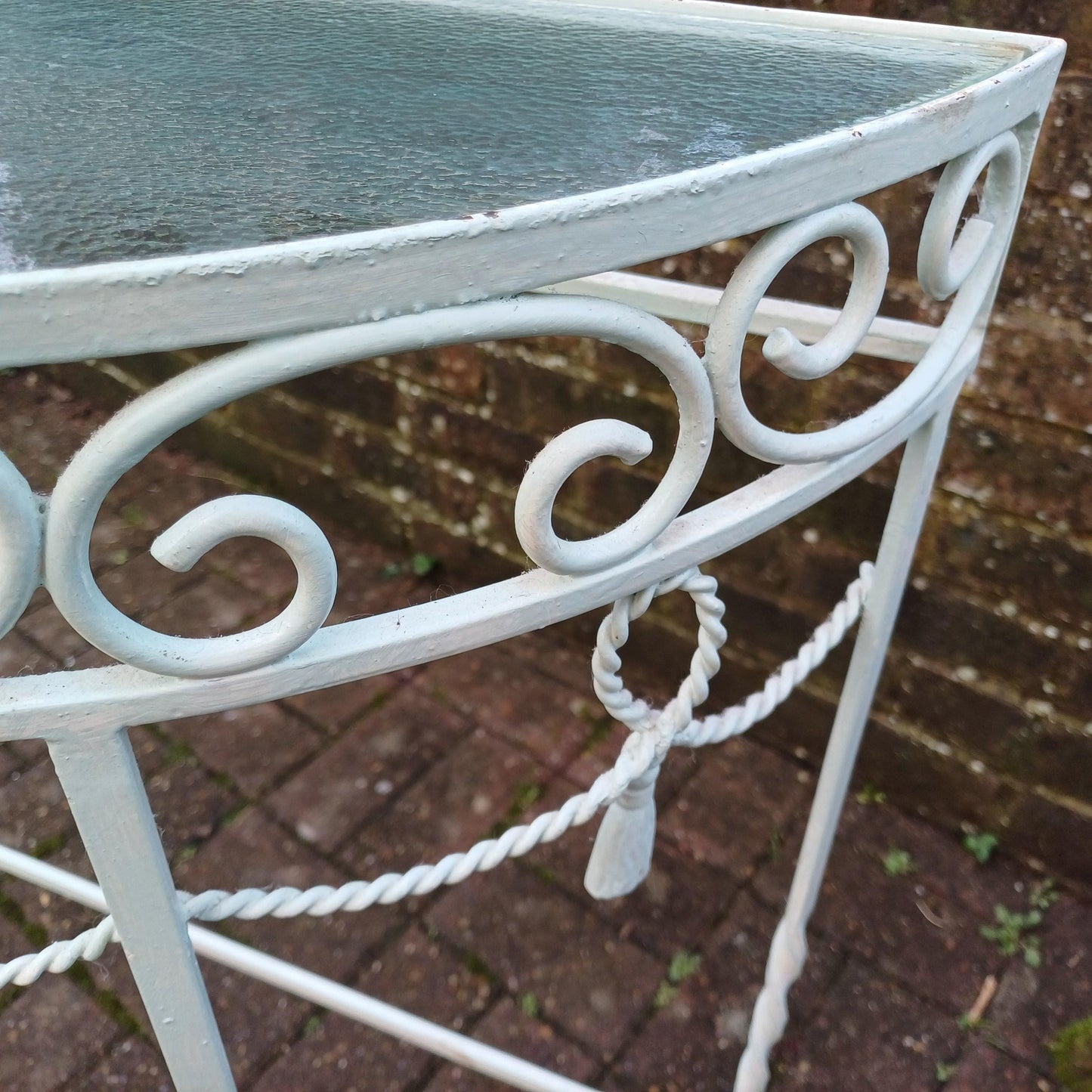 Pretty Painted Vintage Retro Mid-Century Occasional Side Table with Mottled Effect Glass Top Light Green