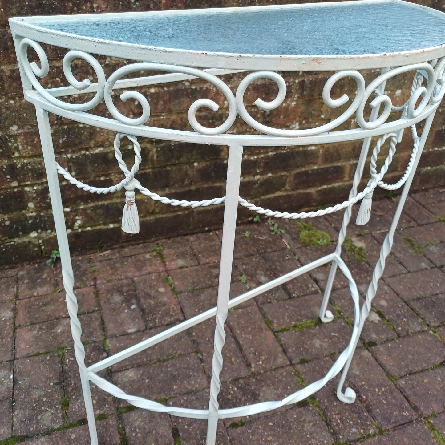 Pretty Painted Vintage Retro Mid-Century Occasional Side Table with Mottled Effect Glass Top Light Green