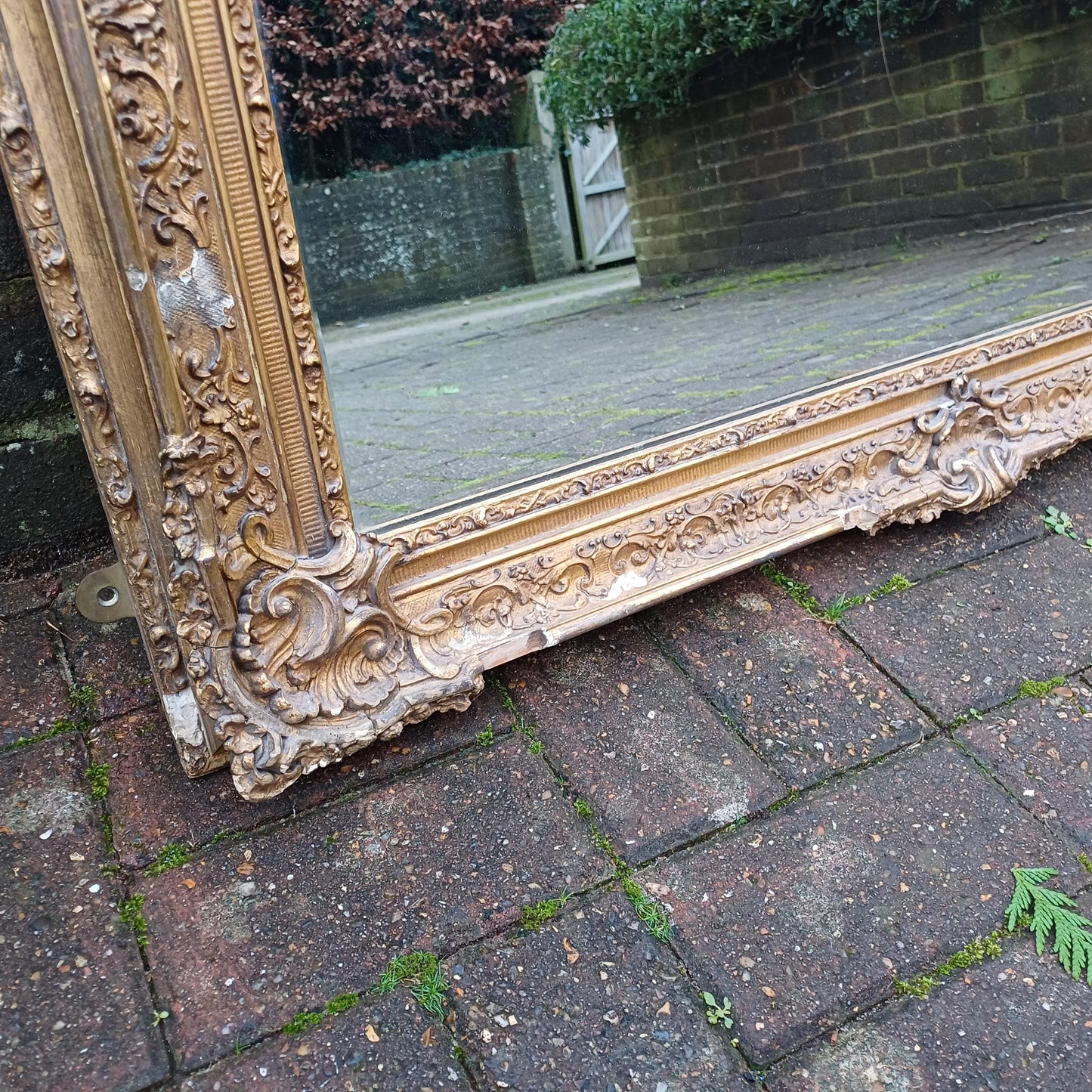 Huge Imposing and Intricate Detailed Victorian Gold Gold Framed Mirror FREE HAND Delivery 136 x 102 cm Will Hang Either Way