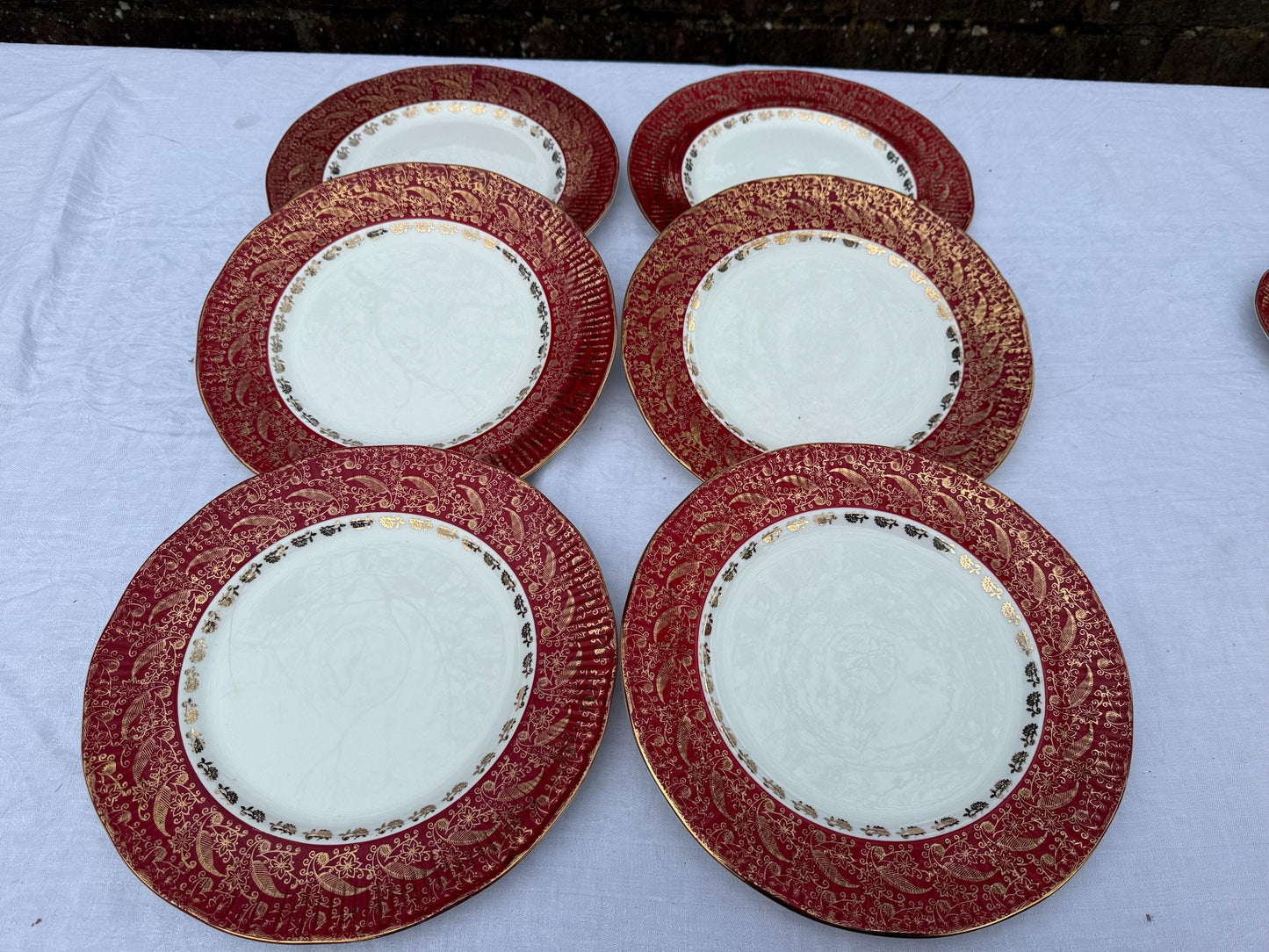 Vintage Elizabethan Sovereign Fine Bone China Part Dinner Service - 1980s - red and gold, 48 pieces