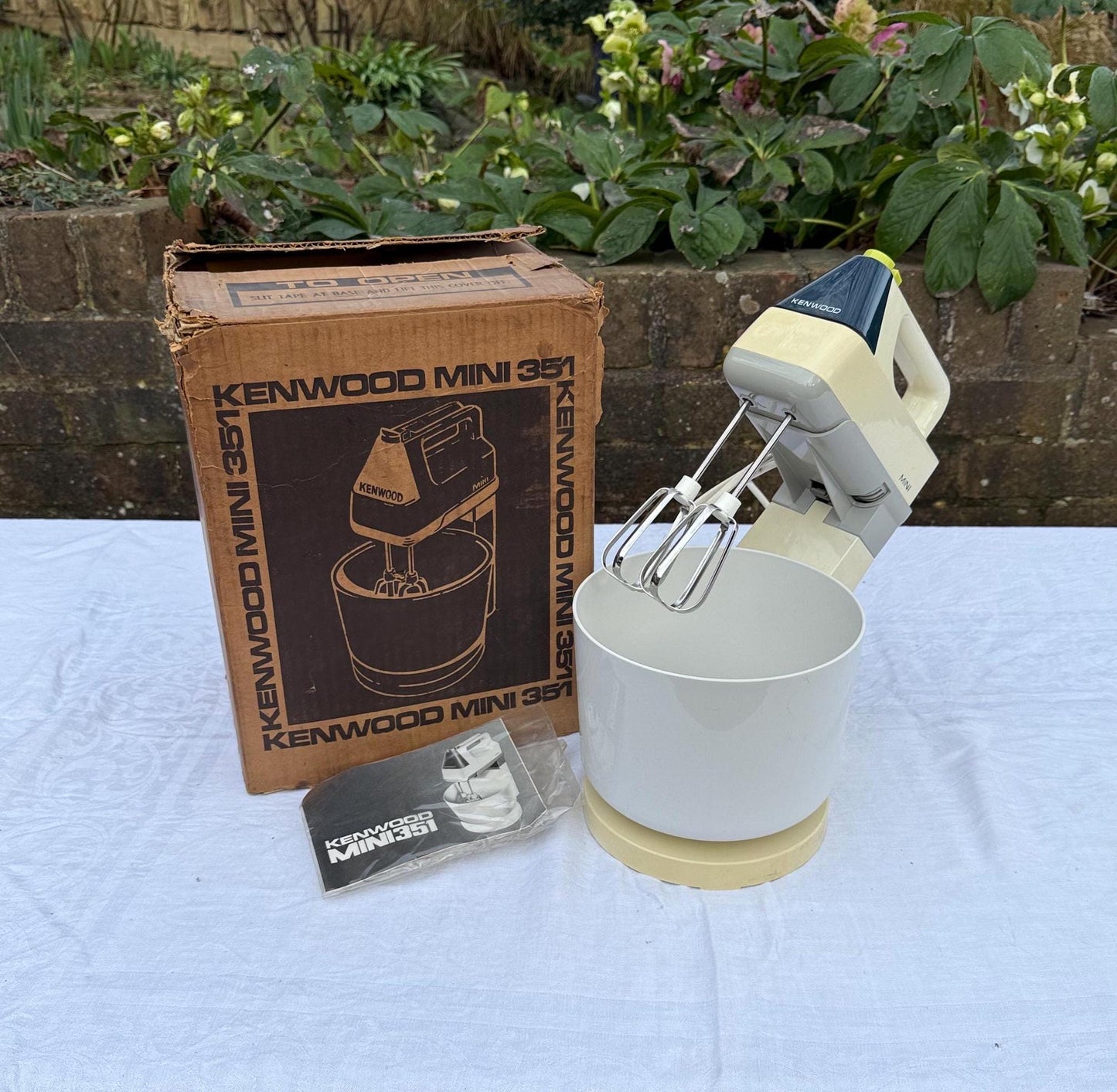 1960s retro kitchen appliance. Kenwood Mini 351 - in original box. Kitchen mixer by Kenwood. Vintage appliance in original box. 1960s appliances.