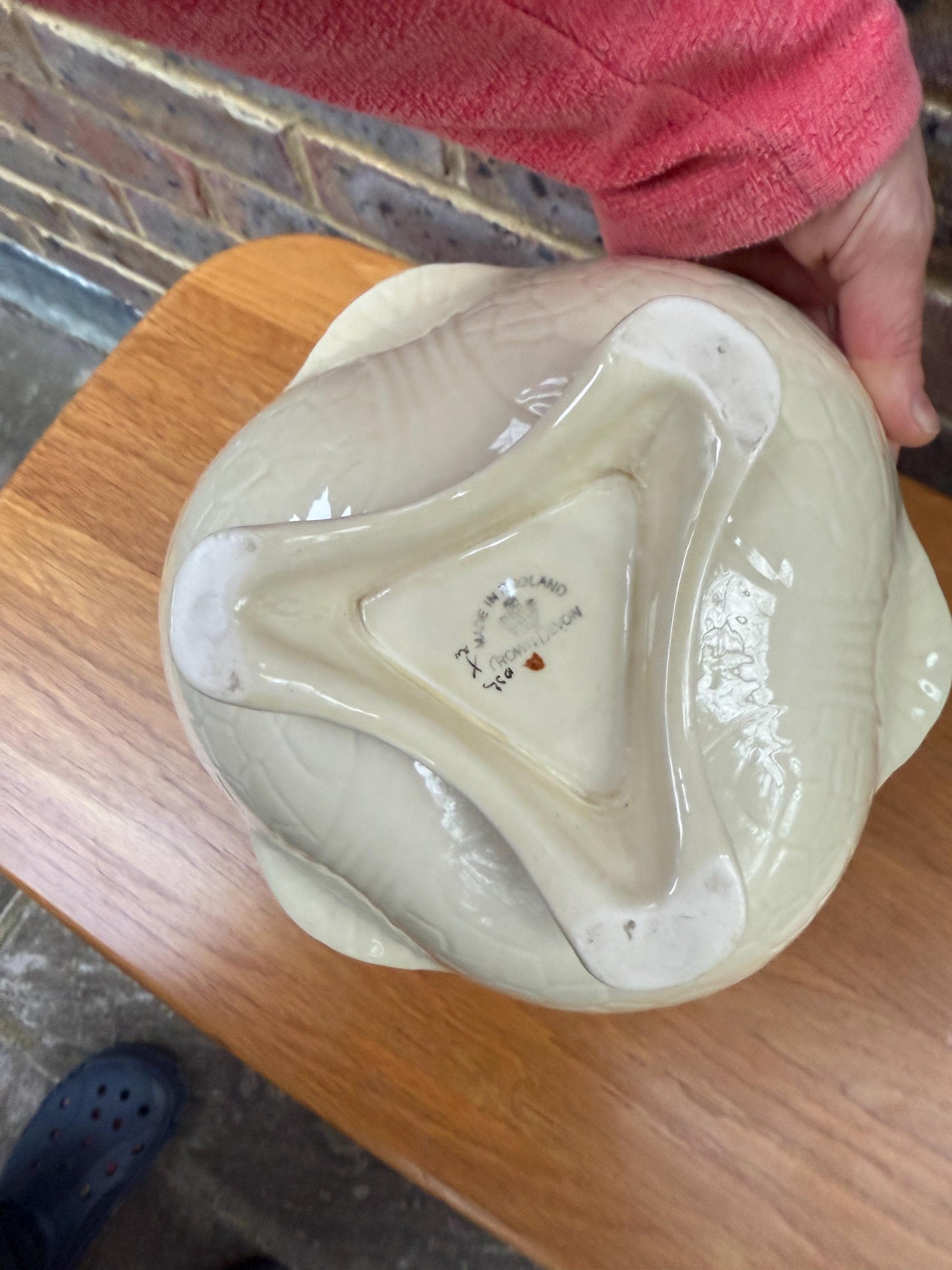 Mid century Crown Devon hand painted, footed fine bone china decorative bowl