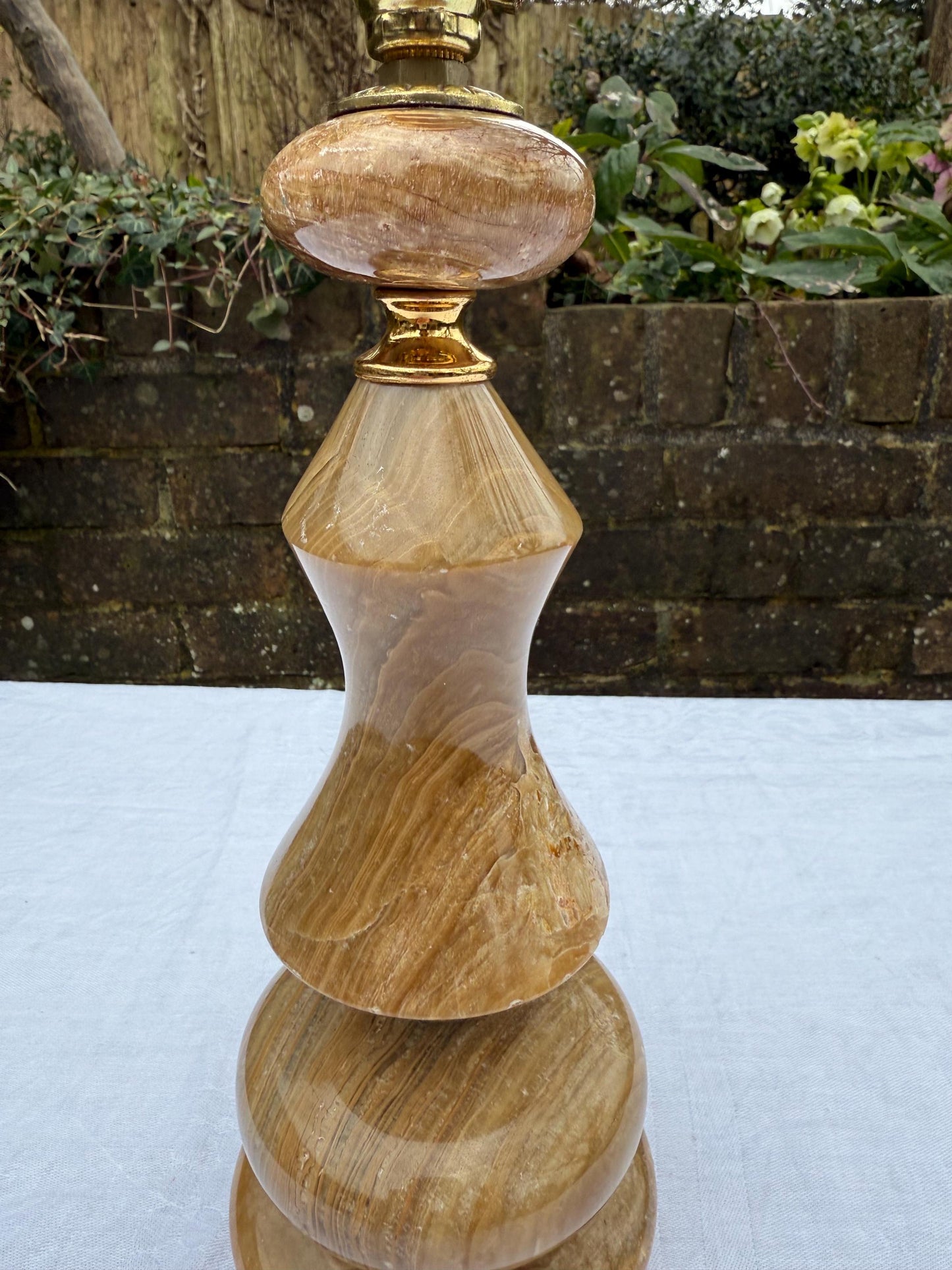 Unusual Vintage Onyx Brown Shaped Table Lamp - PAT tested, 35cm tall