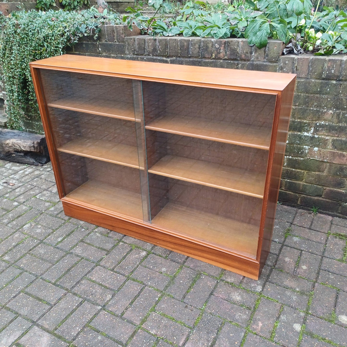 Classic Solid Wood Mid Century Retro Glazed Display Bookcase with Thick Glass Doors FREE HAND Delivery.