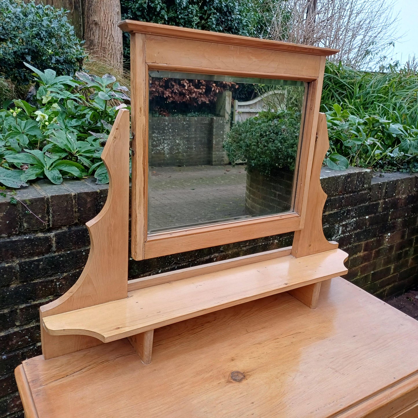 An Outstanding Victorian Stripped Pine Chest of Drawers Dressing Table Adjustable Mirror Tough Finish FREE HAND Delivery