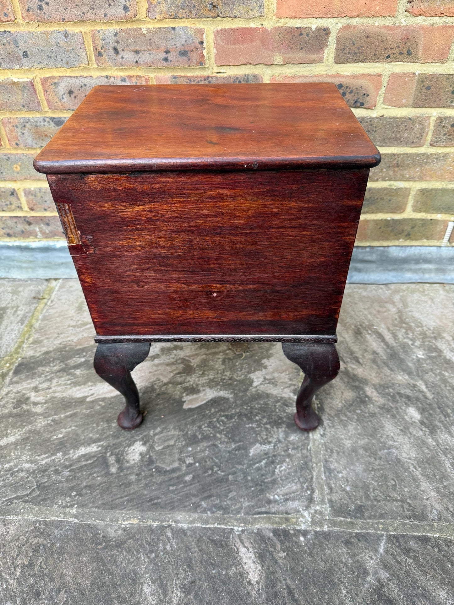 Mid Century Superb Quality Vintage Workbox. Sewing paraphernalia