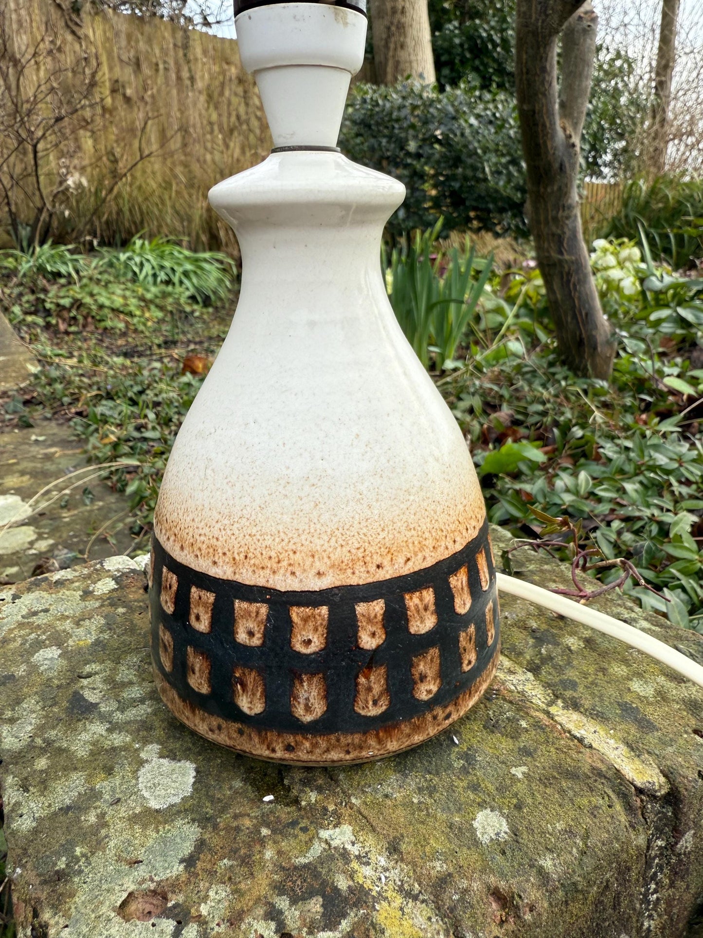 Vintage Iden Rye Pottery table lamp, Retro stoneware, handcrafted and handpainted vintage table Lamp - VGC working