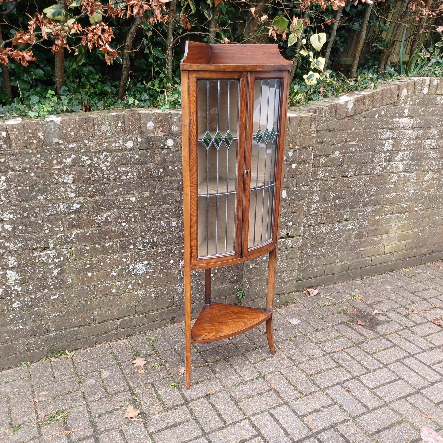 Thin Vintage Antique Pretty & Practical 1920s Oak Corner Cupboard Leaded Light Doors FREE HAND Delivery