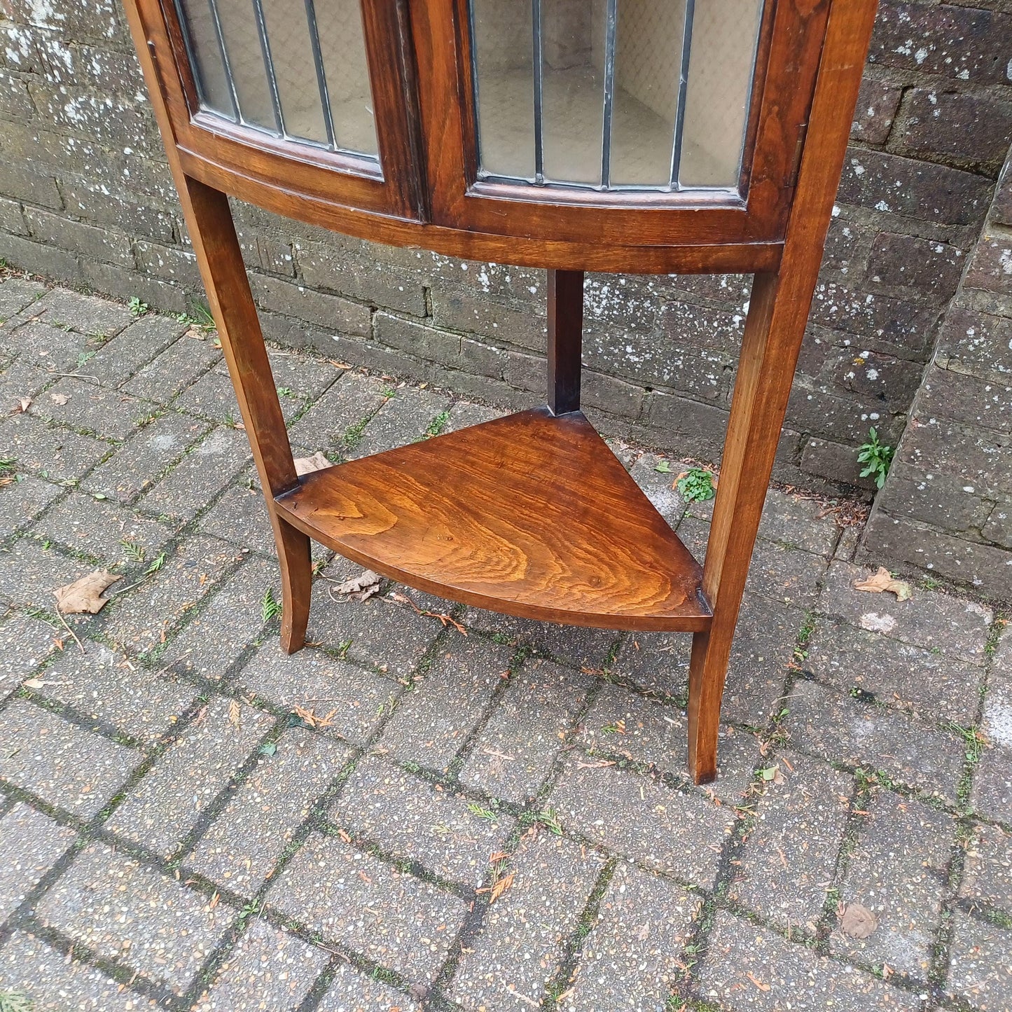 Thin Vintage Antique Pretty & Practical 1920s Oak Corner Cupboard Leaded Light Doors FREE HAND Delivery