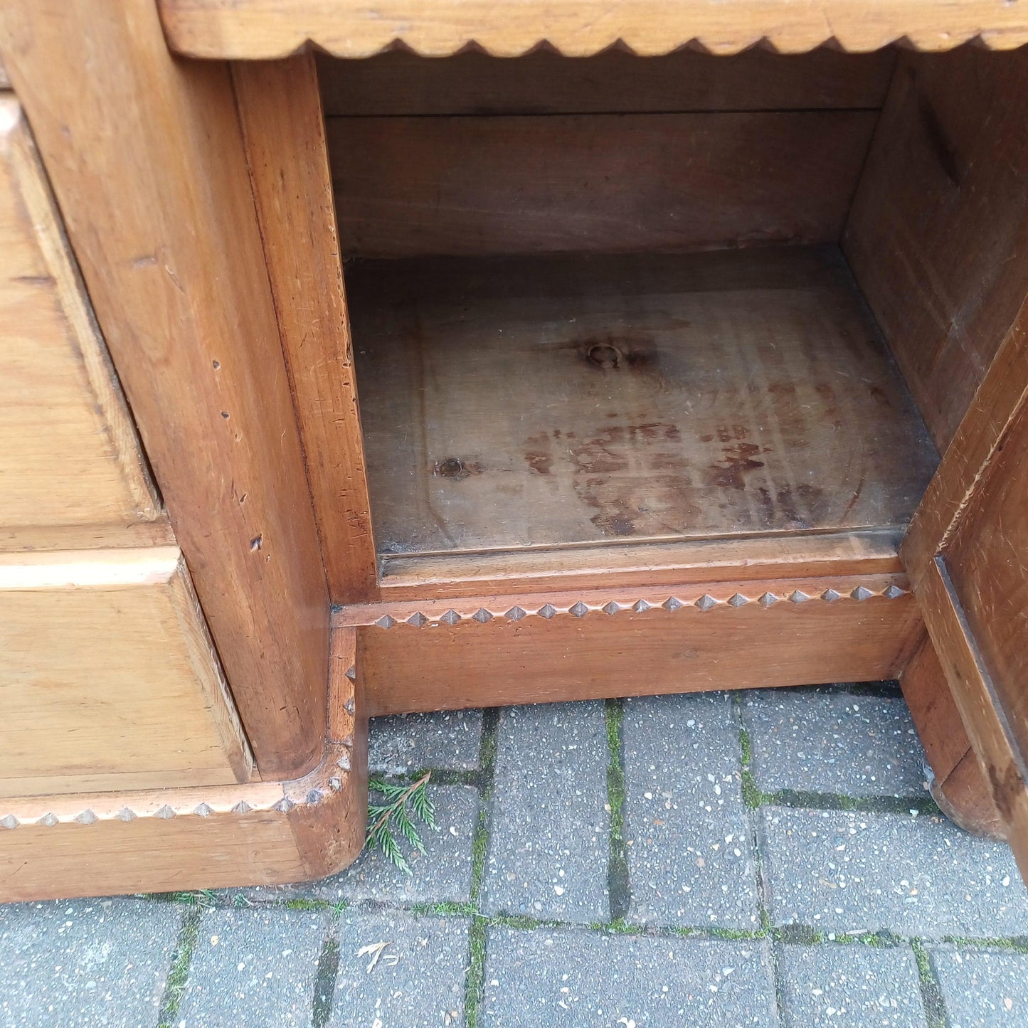 Superb Vintage Victorian Stripped Pine Sideboard or Chest of Drawers FREE HAND Delivery
