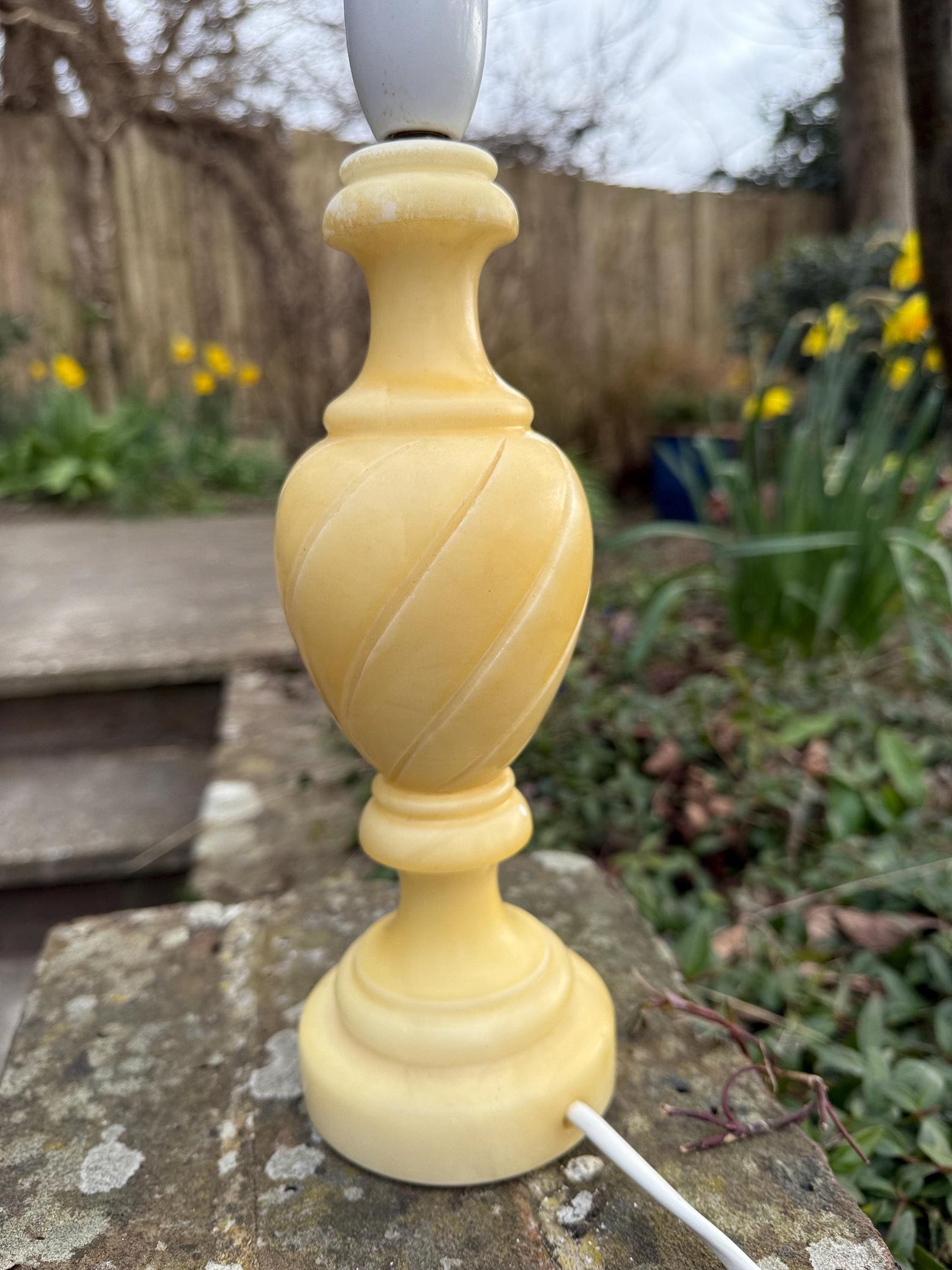 Vintage Cream Alabaster Table Lamp made for Debenhams, Made in Italy - PAT tested, working 1970s/early 80s