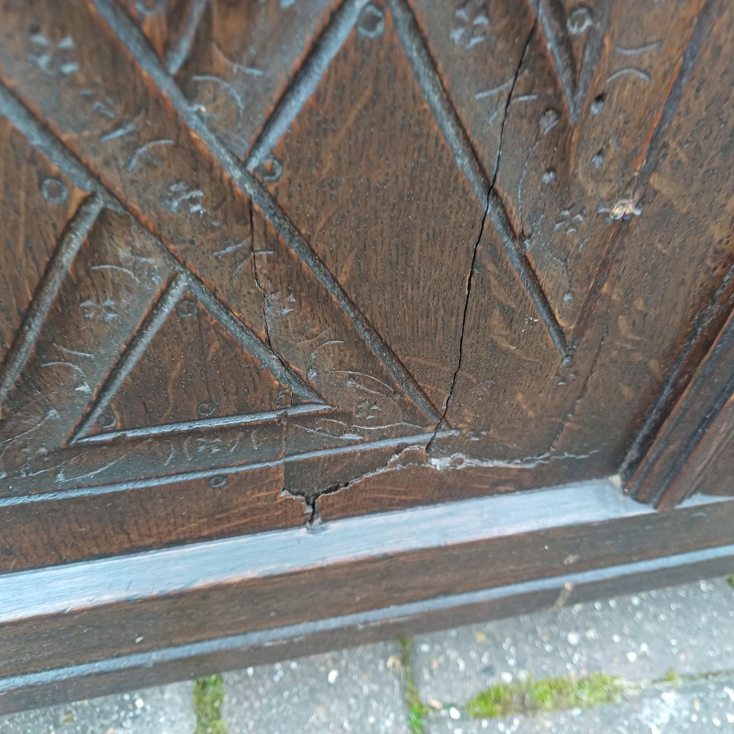 Huge Classic Antique Vintage Old English Oak Mid 19th Century Oak Trunk or Coffer FREE HAND Delivery