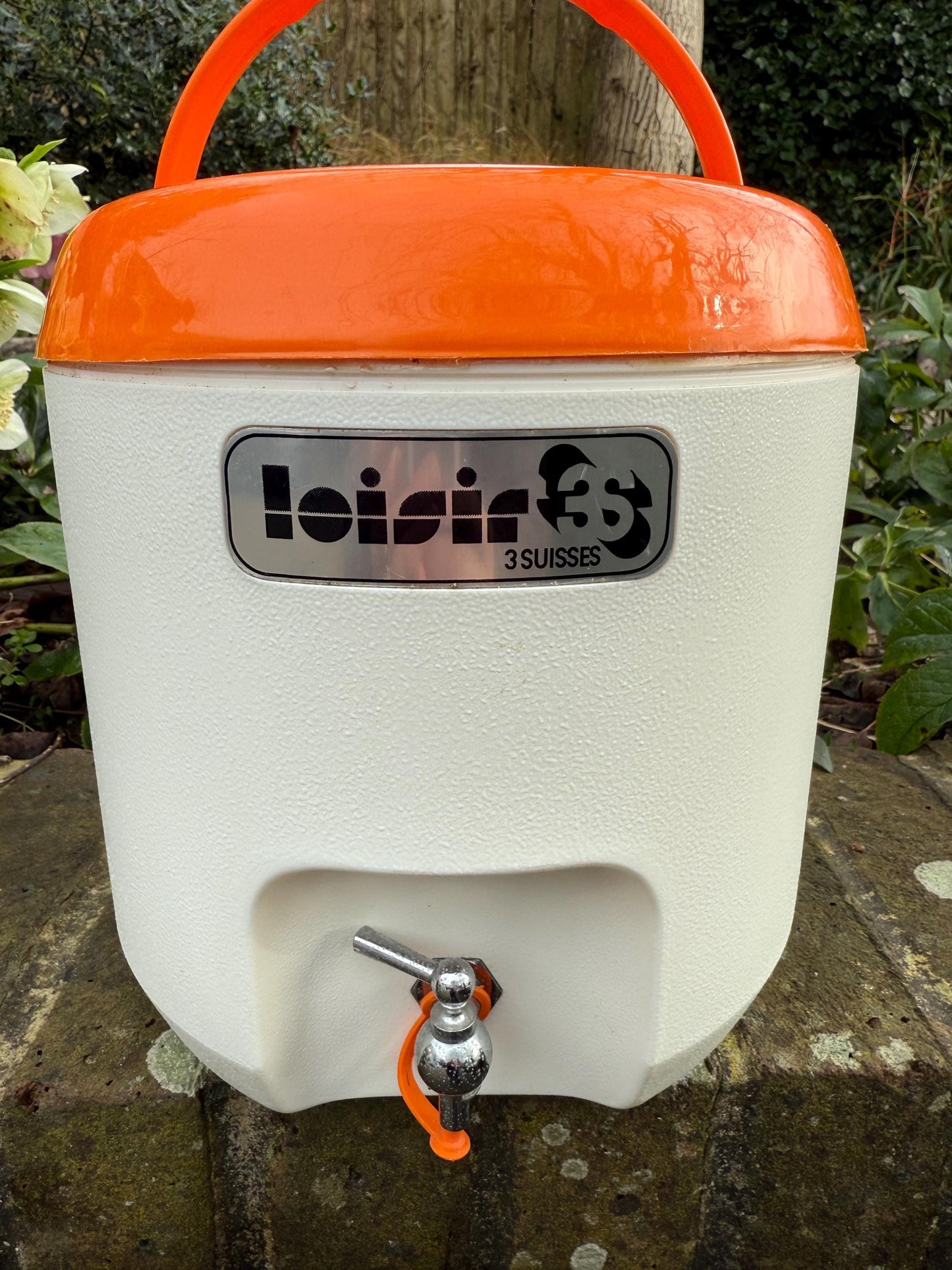 Original vintage drinks cooler - Loisir 3 Suisses retro vintage 1970s cooler with original 6 cups. Excellent working condition