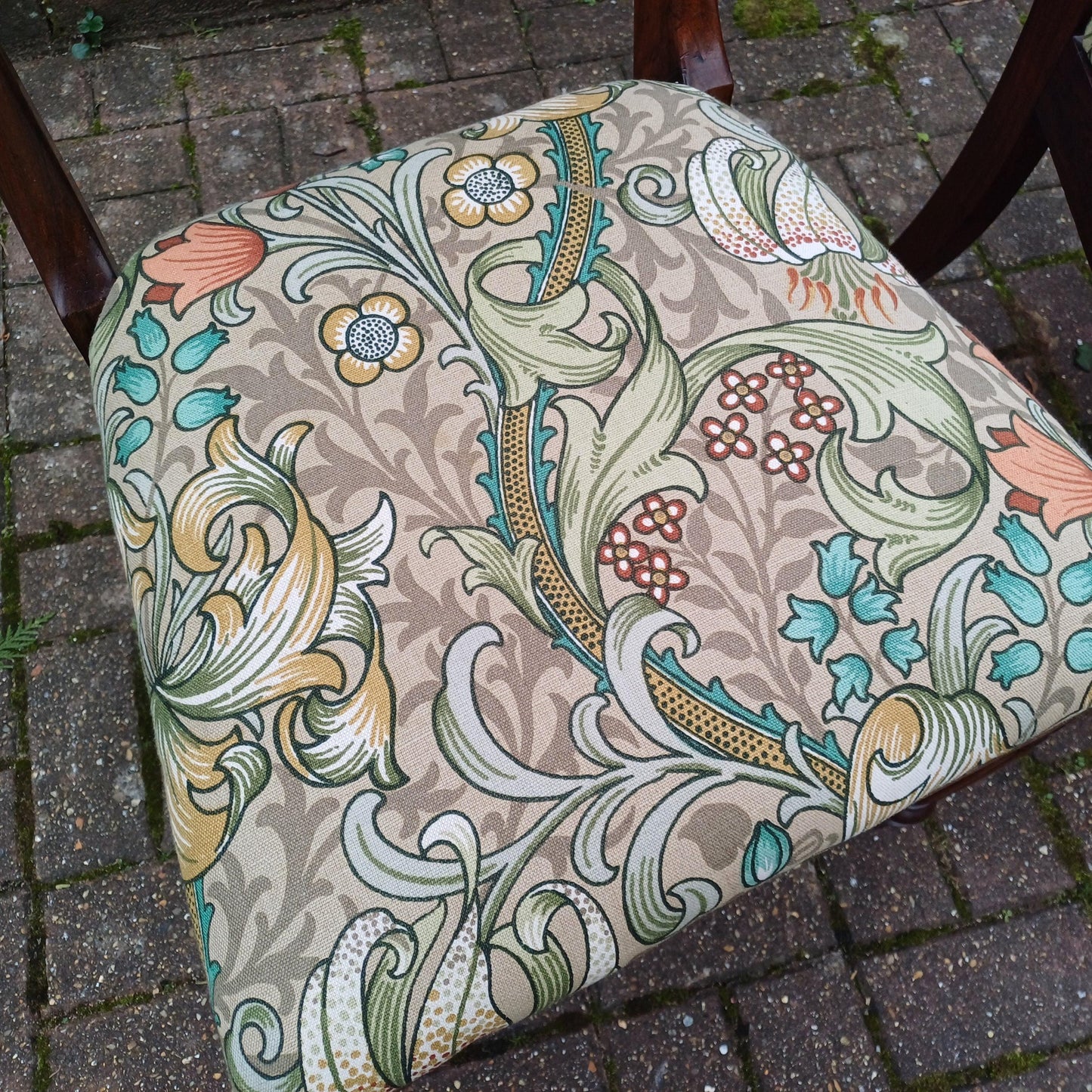 Outstanding Pair of High Quality Vintage Upholstered Dining or Occasional Chairs FREE HAND Delivery