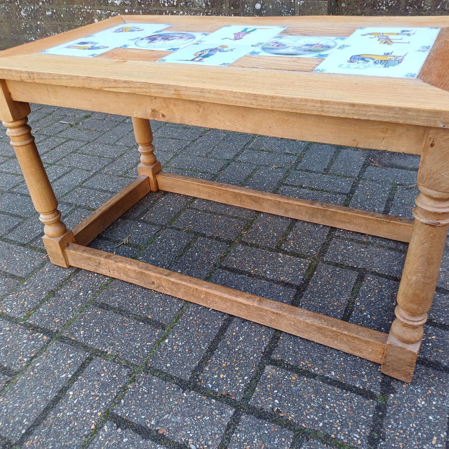 Vintage Rustic Elm Coffee Table with Folk-Inspired Tiled Top – 1970s/80s