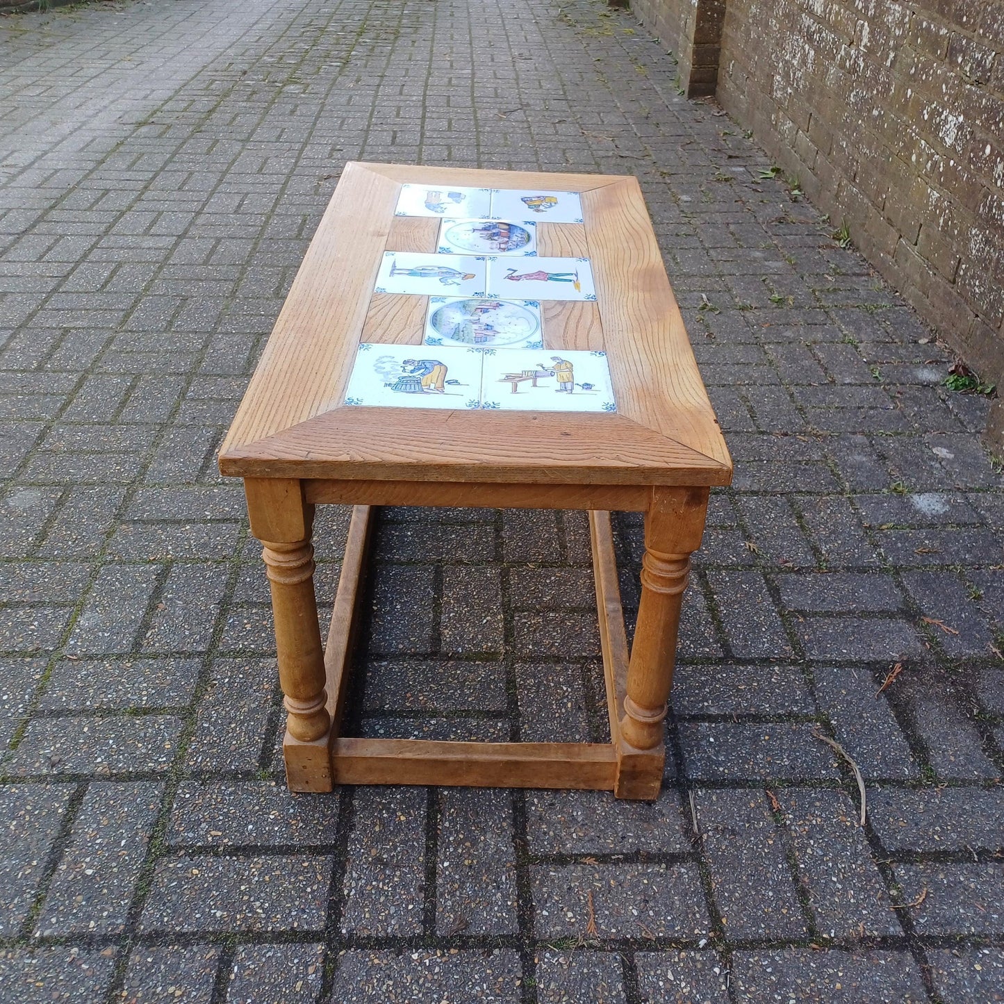 Vintage Rustic Elm Coffee Table with Folk-Inspired Tiled Top – 1970s/80s