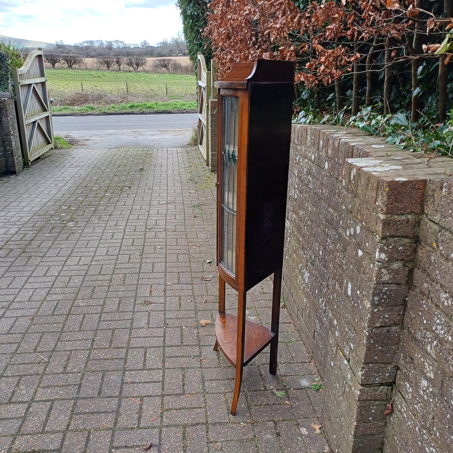 Thin Vintage Antique Pretty & Practical 1920s Oak Corner Cupboard Leaded Light Doors FREE HAND Delivery