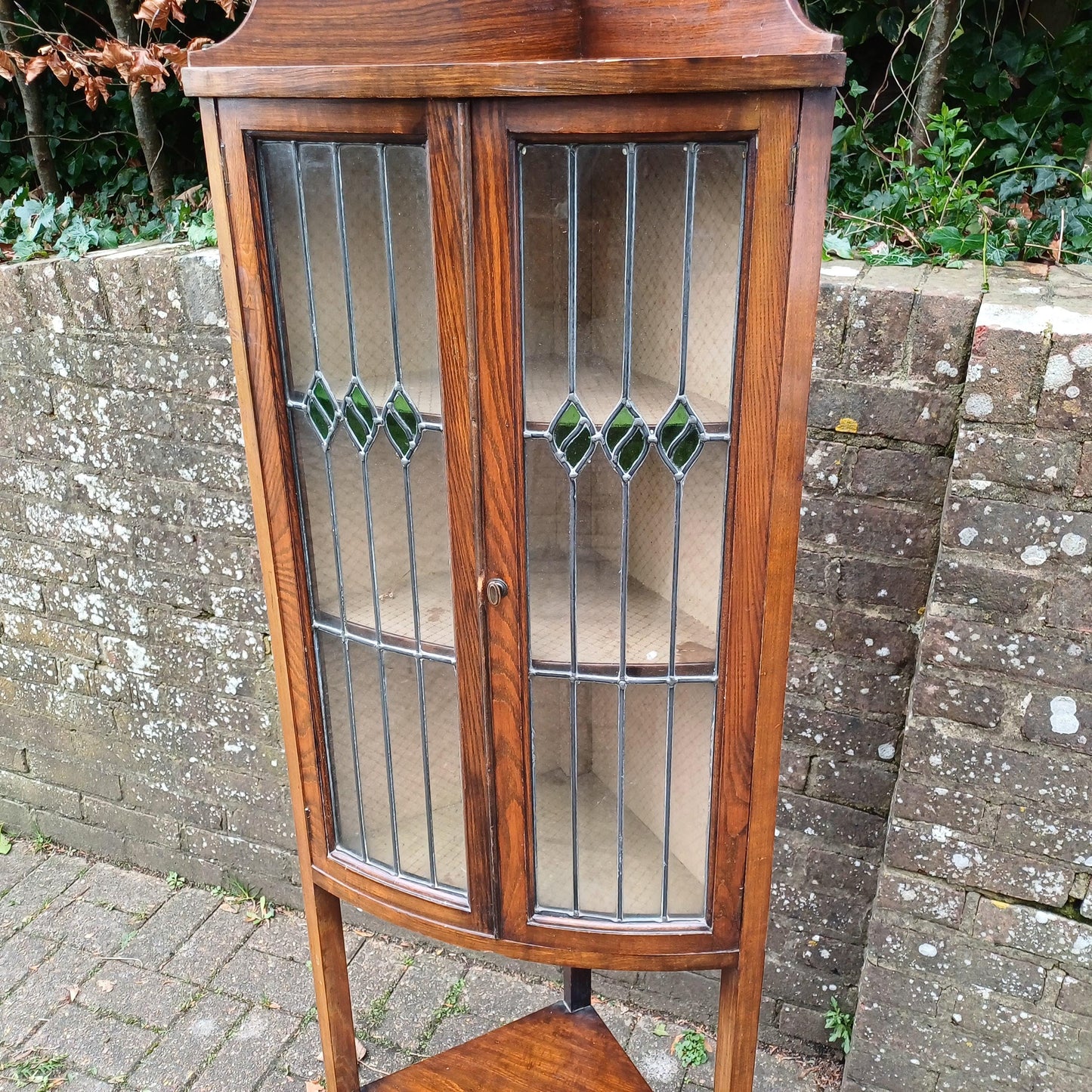 Thin Vintage Antique Pretty & Practical 1920s Oak Corner Cupboard Leaded Light Doors FREE HAND Delivery