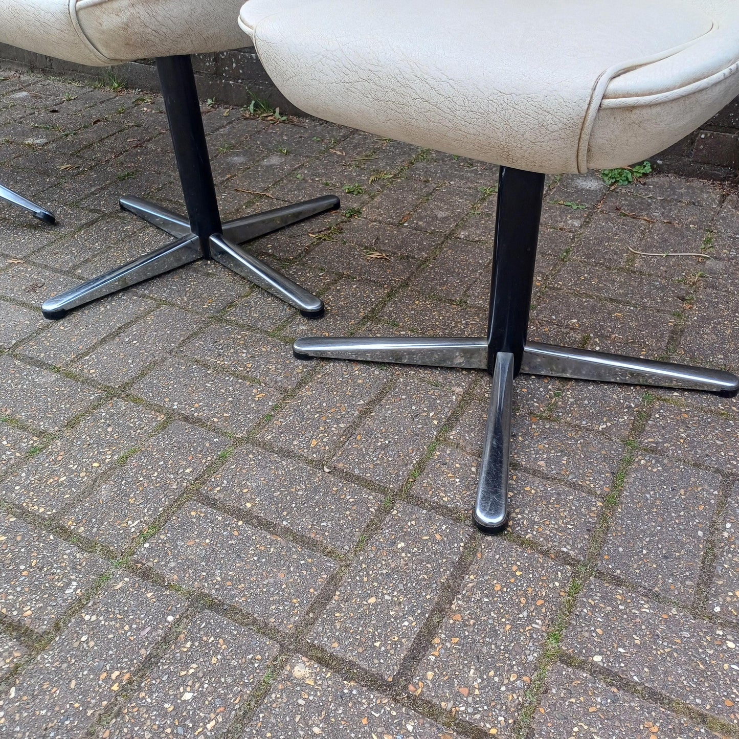 Set of 4 Vintage Retro Centa 70s Chrome Plastic and Vinyl Dining Chairs FREE HAMD Delivery