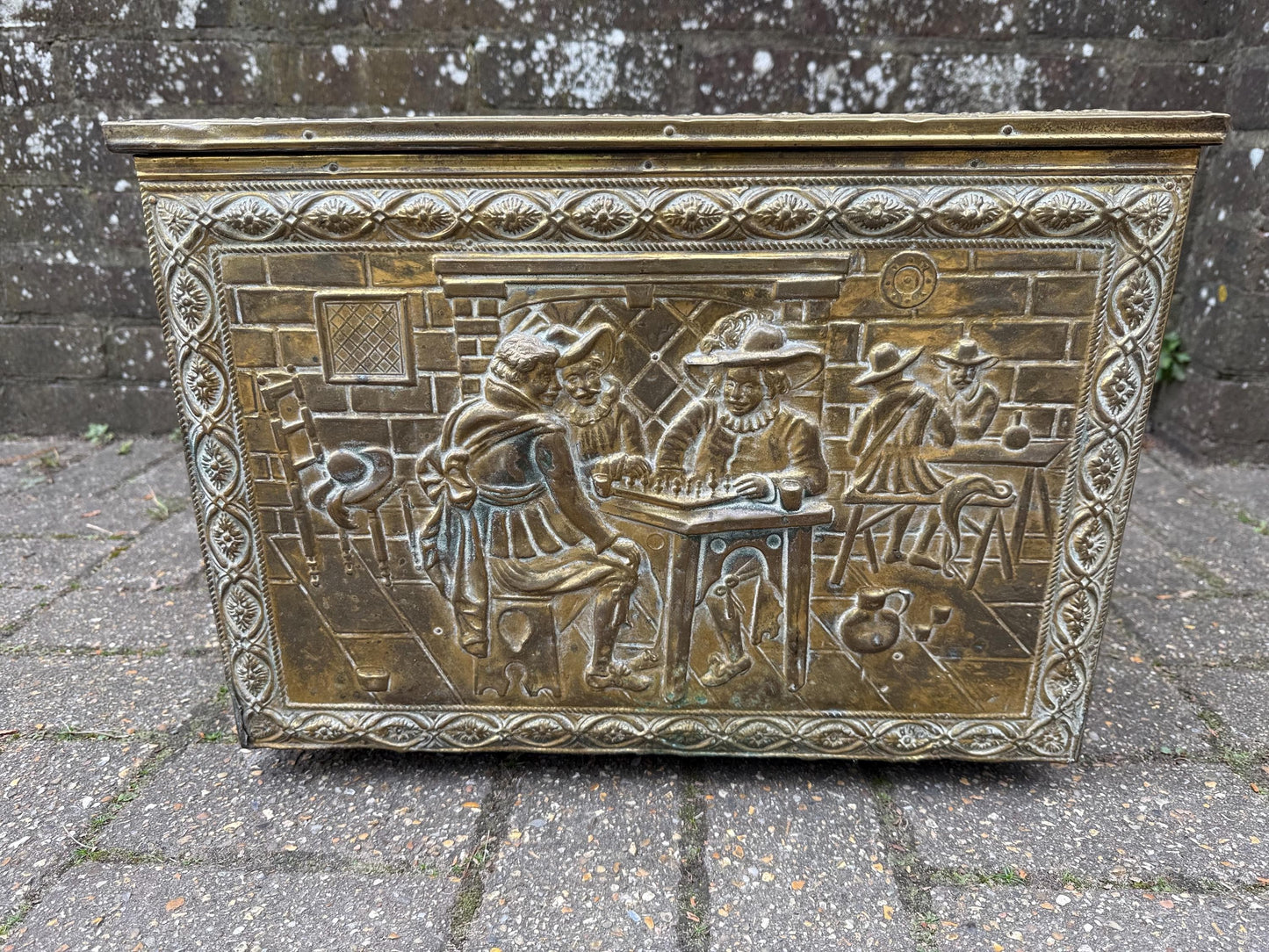 Mid-century brass and wood coal box, vintage coal storage box, kindling box, coffee table – medieval embossed detail, solid wooden box, vgc