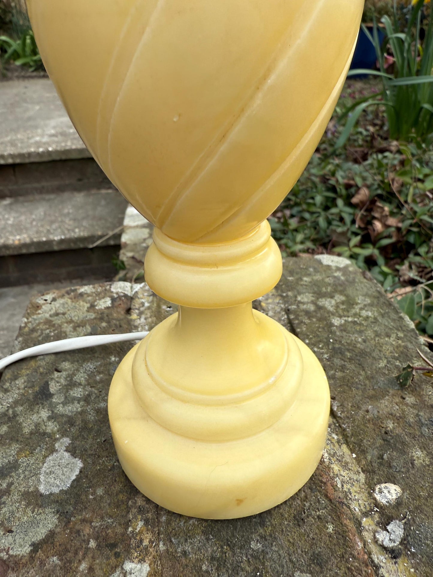 Vintage Cream Alabaster Table Lamp made for Debenhams, Made in Italy - PAT tested, working 1970s/early 80s