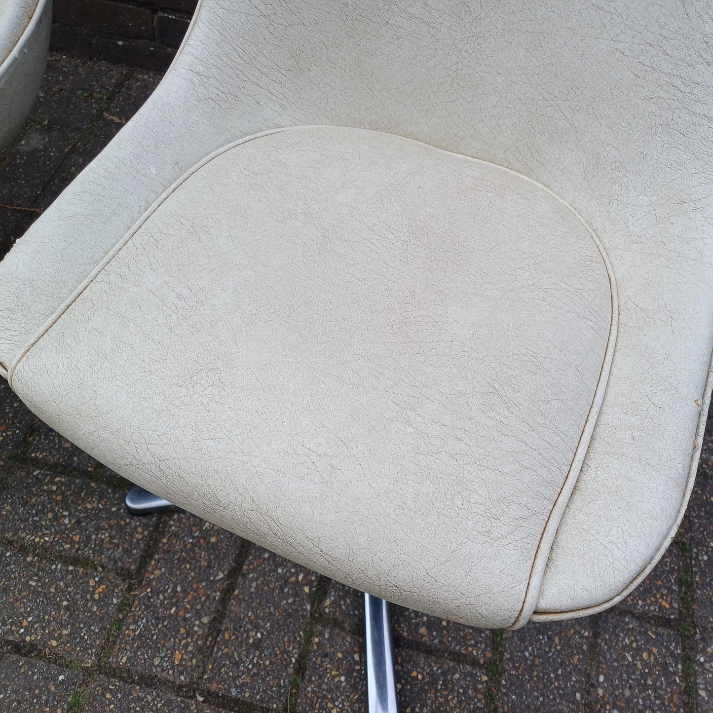 Set of 4 Vintage Retro Centa 70s Chrome Plastic and Vinyl Dining Chairs FREE HAMD Delivery