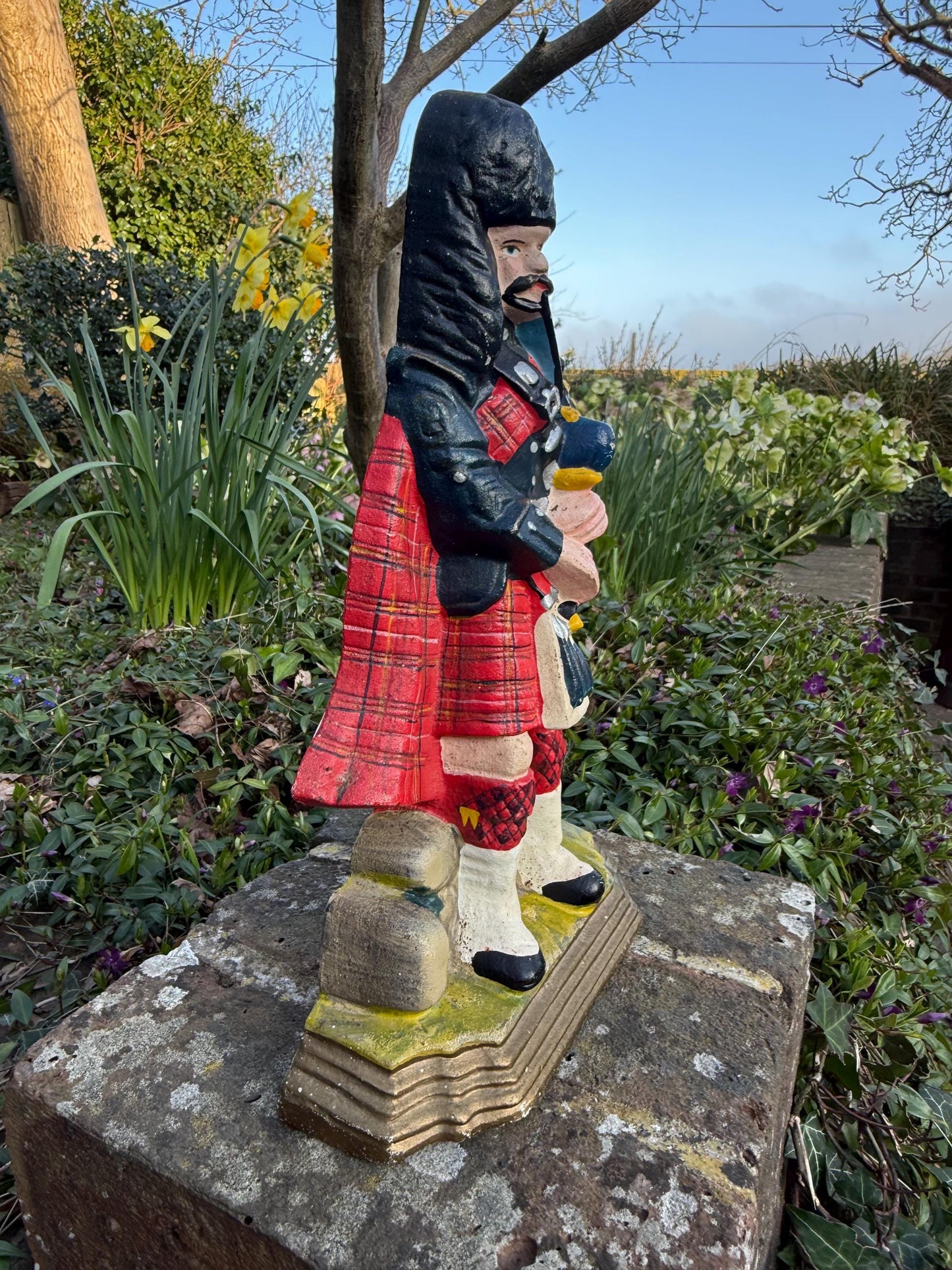 Vintage Highland Piper Door Stop - cast iron, mid-century Scottish Piper door stop, vgc
