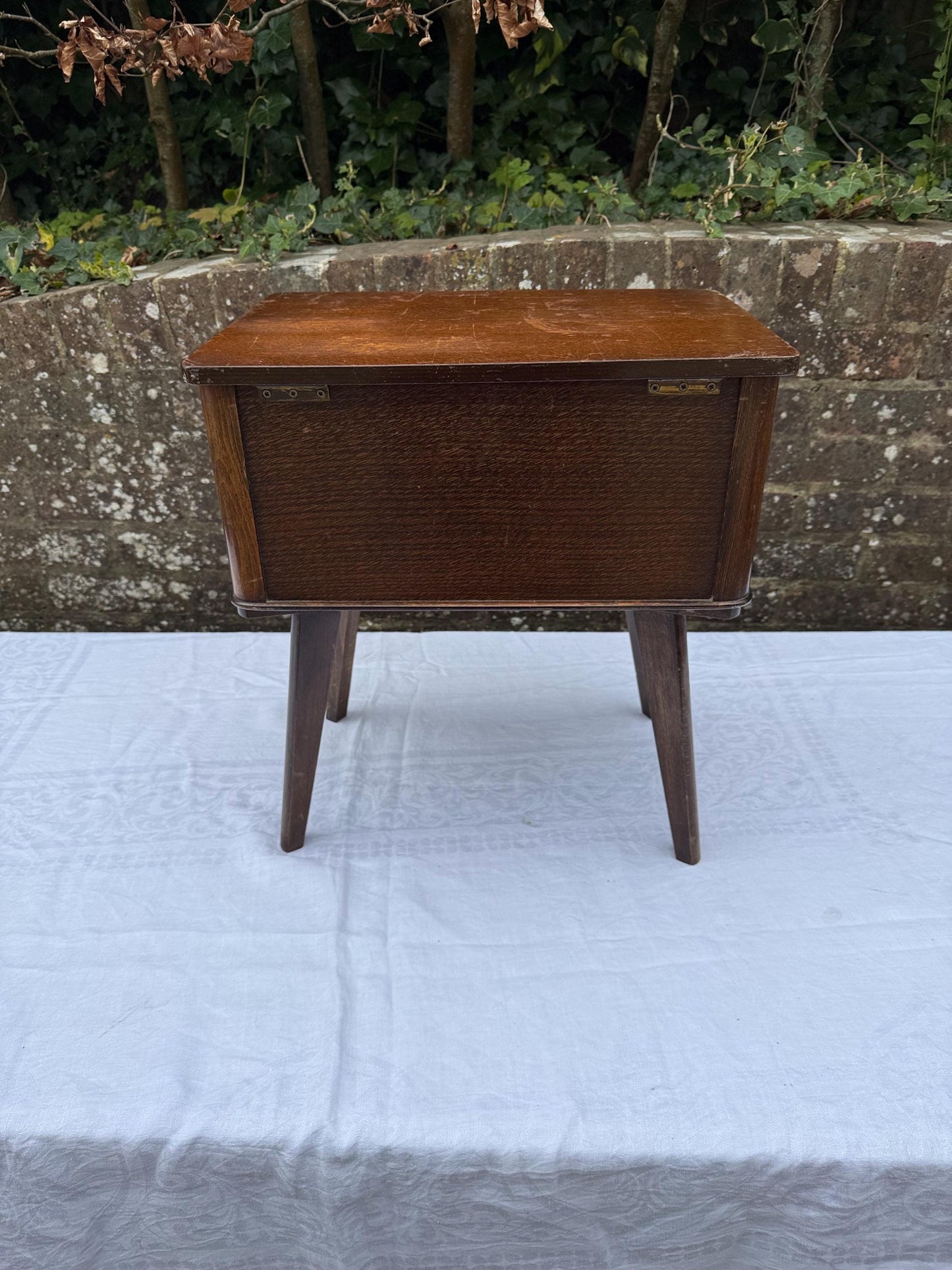 Vintage Sewing Box, wooden vintage work box, made by Morco in the 1940s-50s, pink and velvet satin lining; labelled.