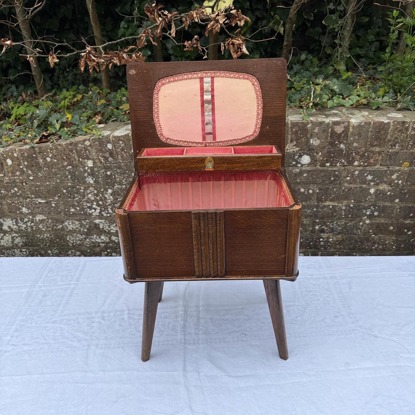 Vintage Sewing Box, wooden vintage work box, made by Morco in the 1940s-50s, pink and velvet satin lining; labelled.