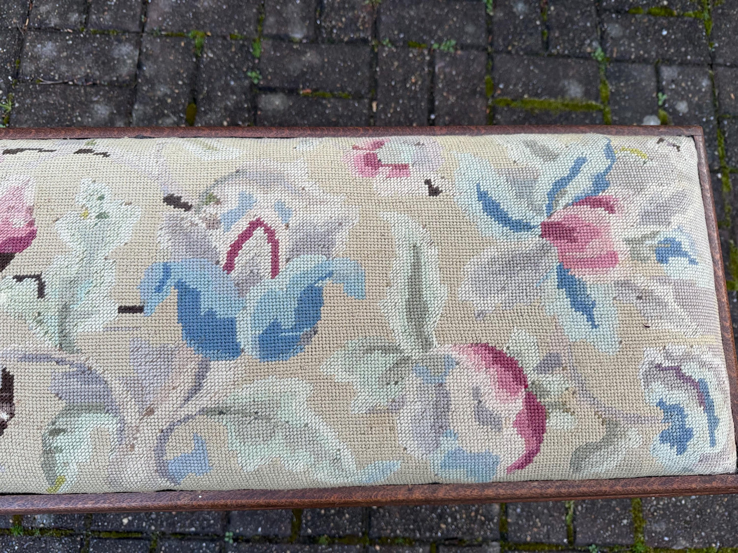 Vintage Tapestry Upholstered Wooden Bench, Antique bench – Queen Anne Style Legs – Antique Entryway, antique living room furniture