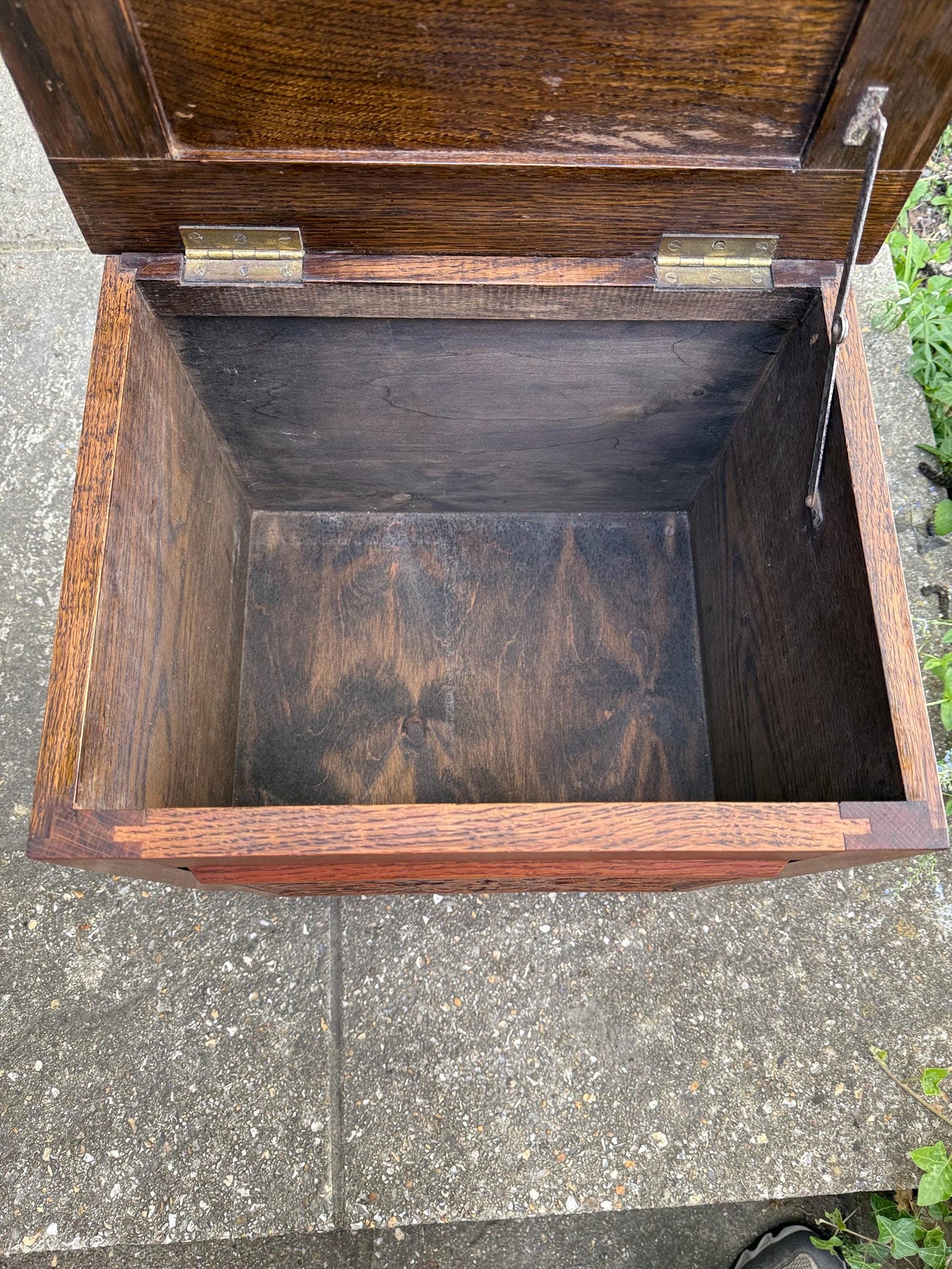 Vintage carved oak box, Scottish Thistle and English Rose Motif, handcrafted tudor revival, mid-century heritage piece, Scottish heritage
