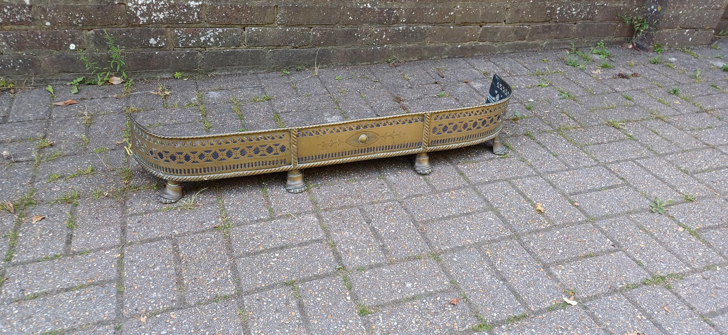 Antique Brass Fireplace Fender With Claw Feet – Georgian Style Pierced Gallery Fire Guard – Large Hearth Surround 19th Century