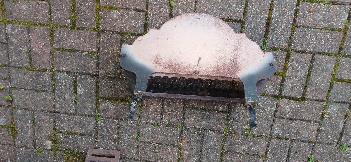 Antique Cast Iron Fire Grate with Decorative Relief Panel – Ornate 19th Century Style Fireplace Basket with Claw Feet