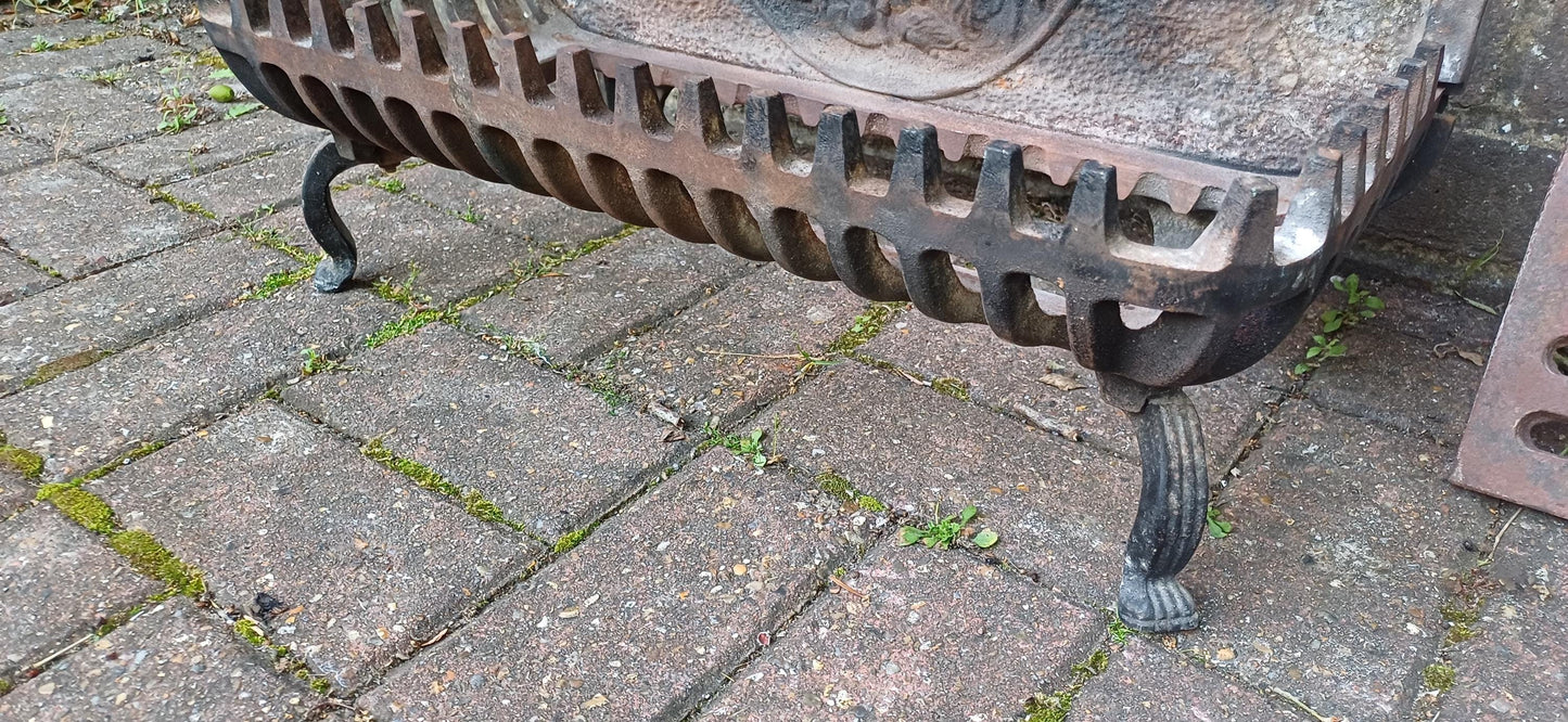 Antique Cast Iron Fire Grate with Decorative Relief Panel – Ornate 19th Century Style Fireplace Basket with Claw Feet